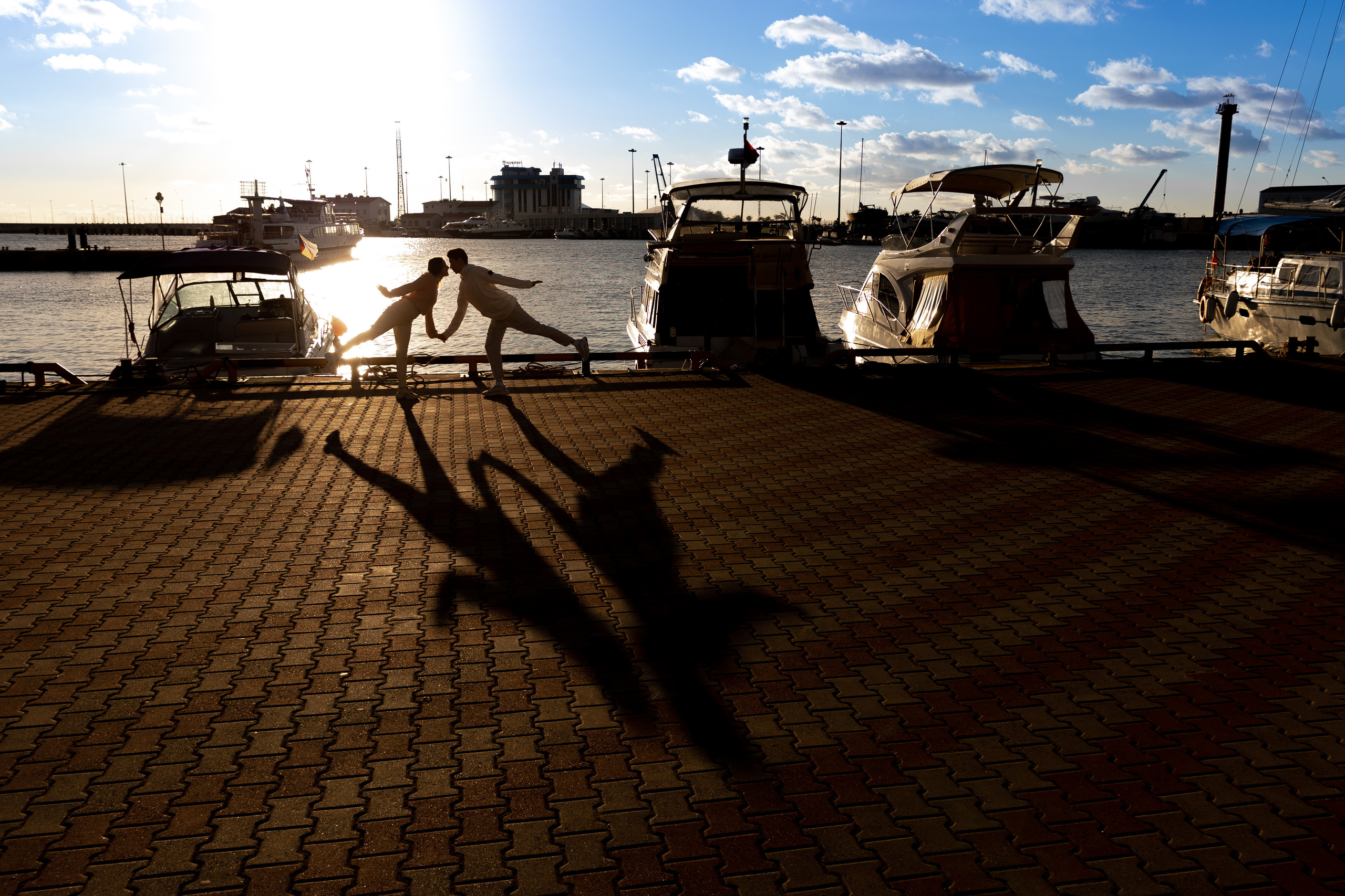 У морского вокзала. Фотосъёмка Сочи, Адлер, Красная Поляна