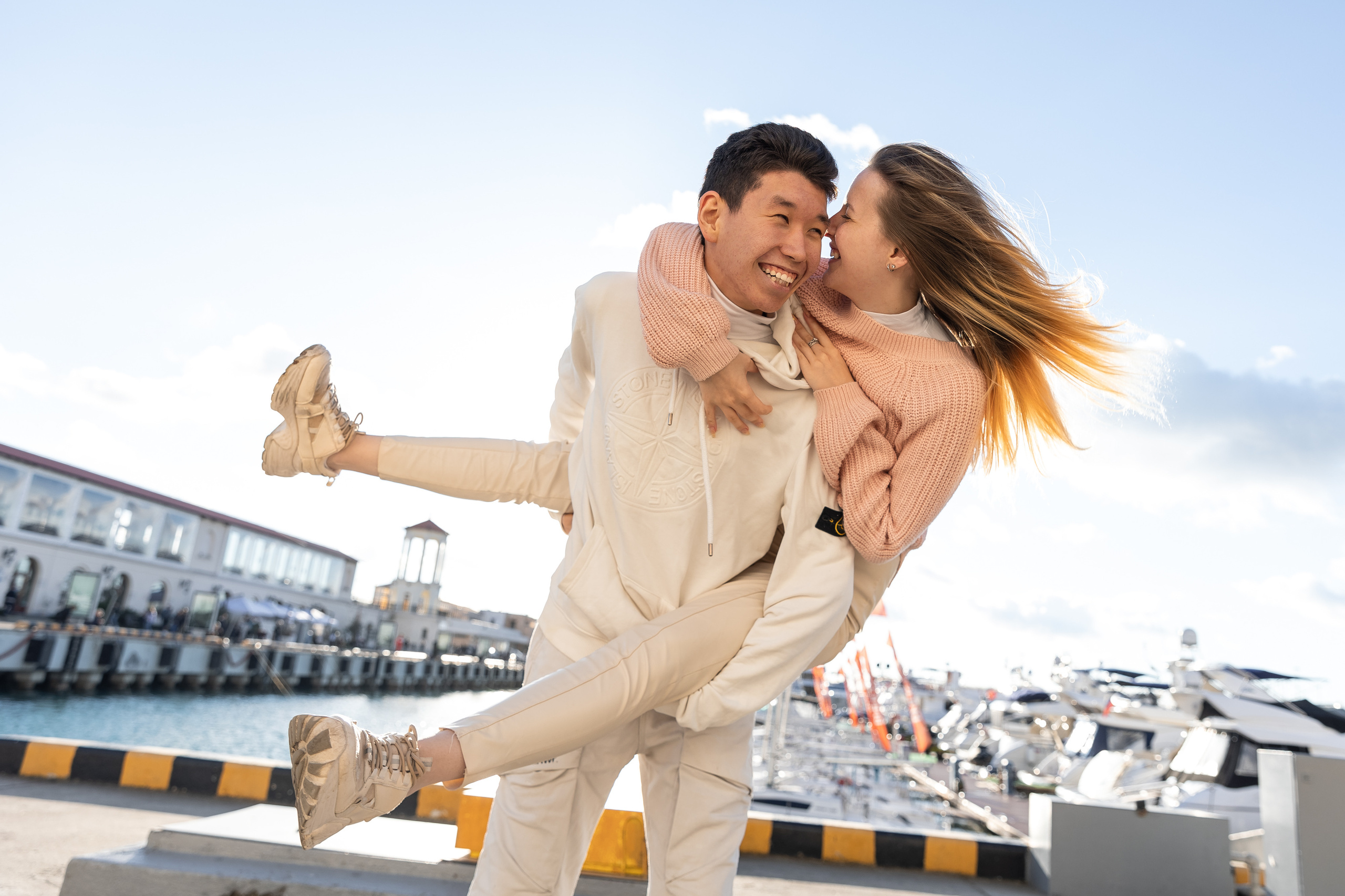 У морского вокзала. Фотосъёмка Сочи, Адлер, Красная Поляна