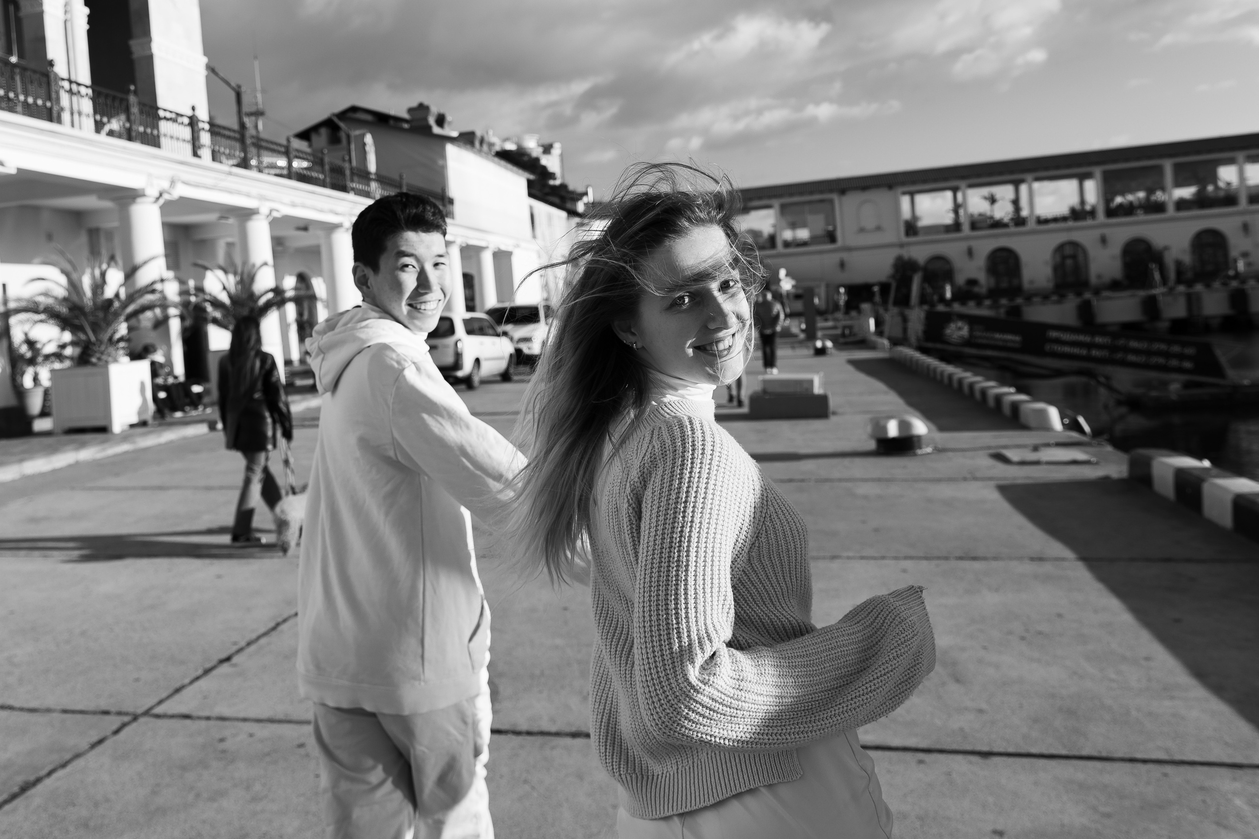 У морского вокзала. Фотосъёмка Сочи, Адлер, Красная Поляна