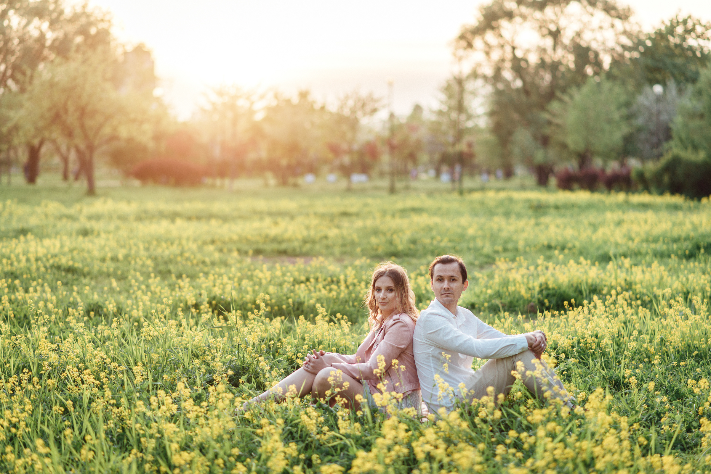 Фотосессия Love Story в яблоневом саду. Свадебный фотограф в Санкт-Петербурге Венера Ахметова