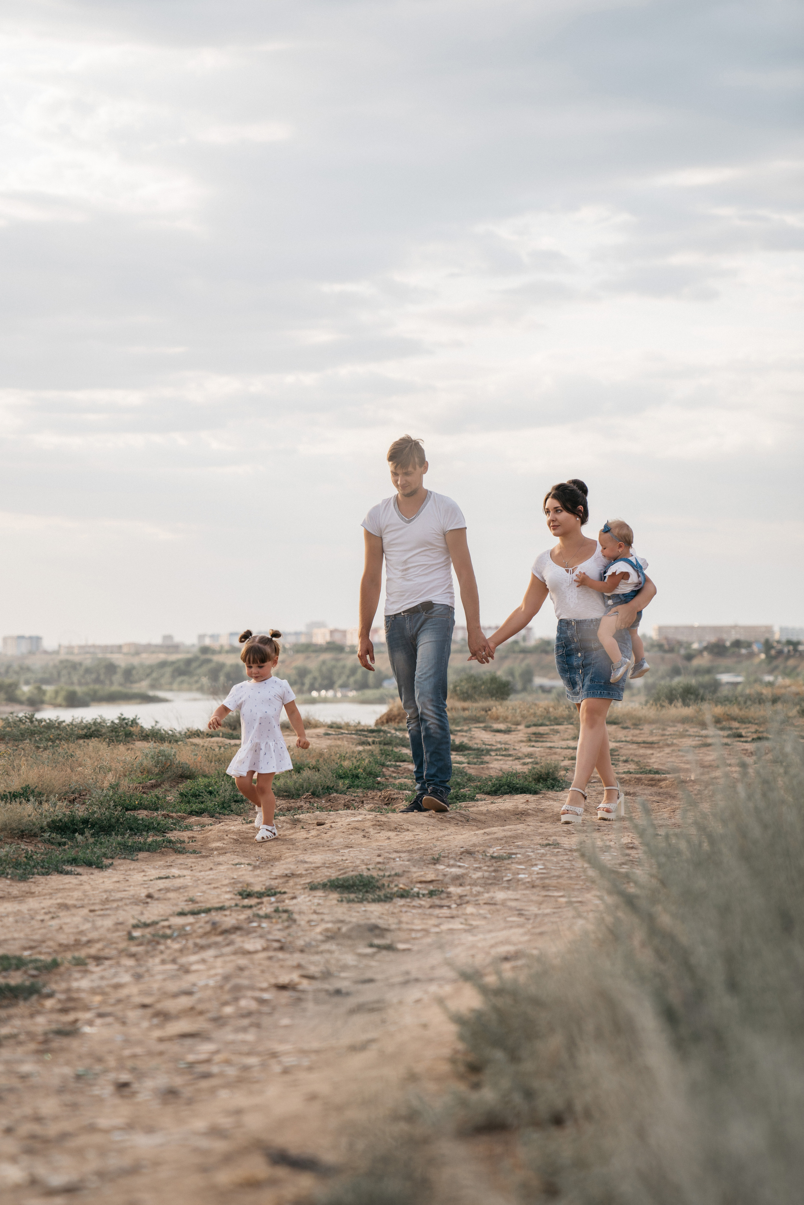 Ваня+Катя+Маша+Василиса. Свадебный и семейный фотограф в Волгограде Юлия Гринева