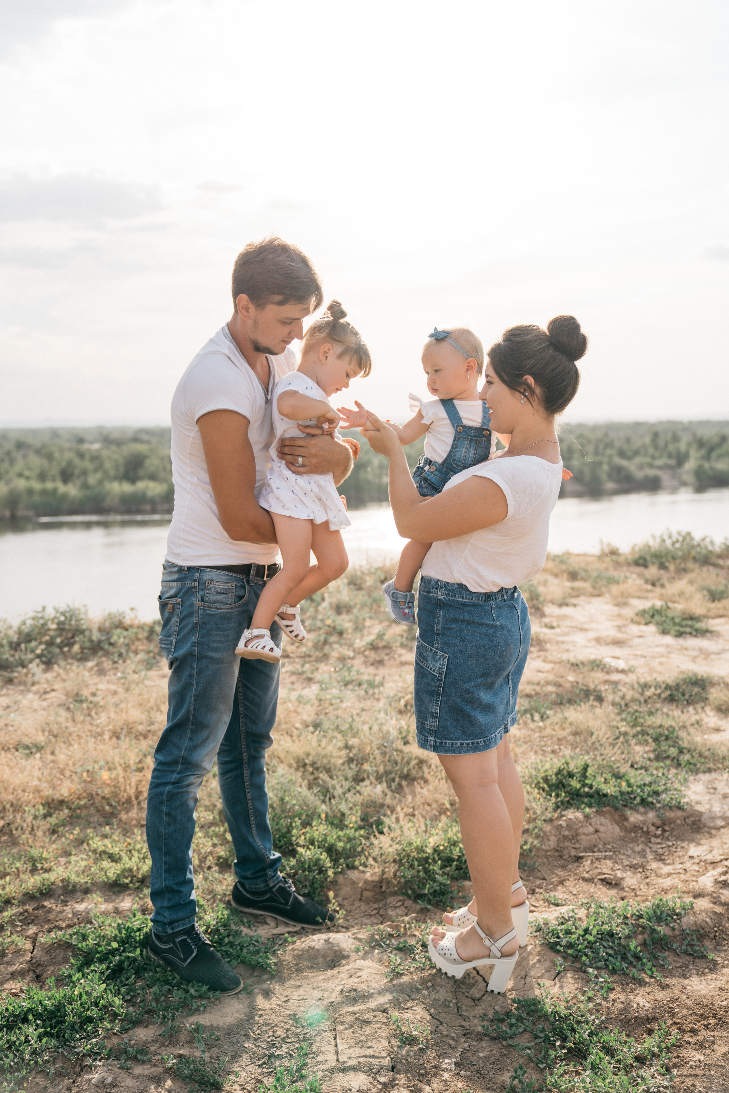 Ваня+Катя+Маша+Василиса. Свадебный и семейный фотограф в Волгограде Юлия Гринева