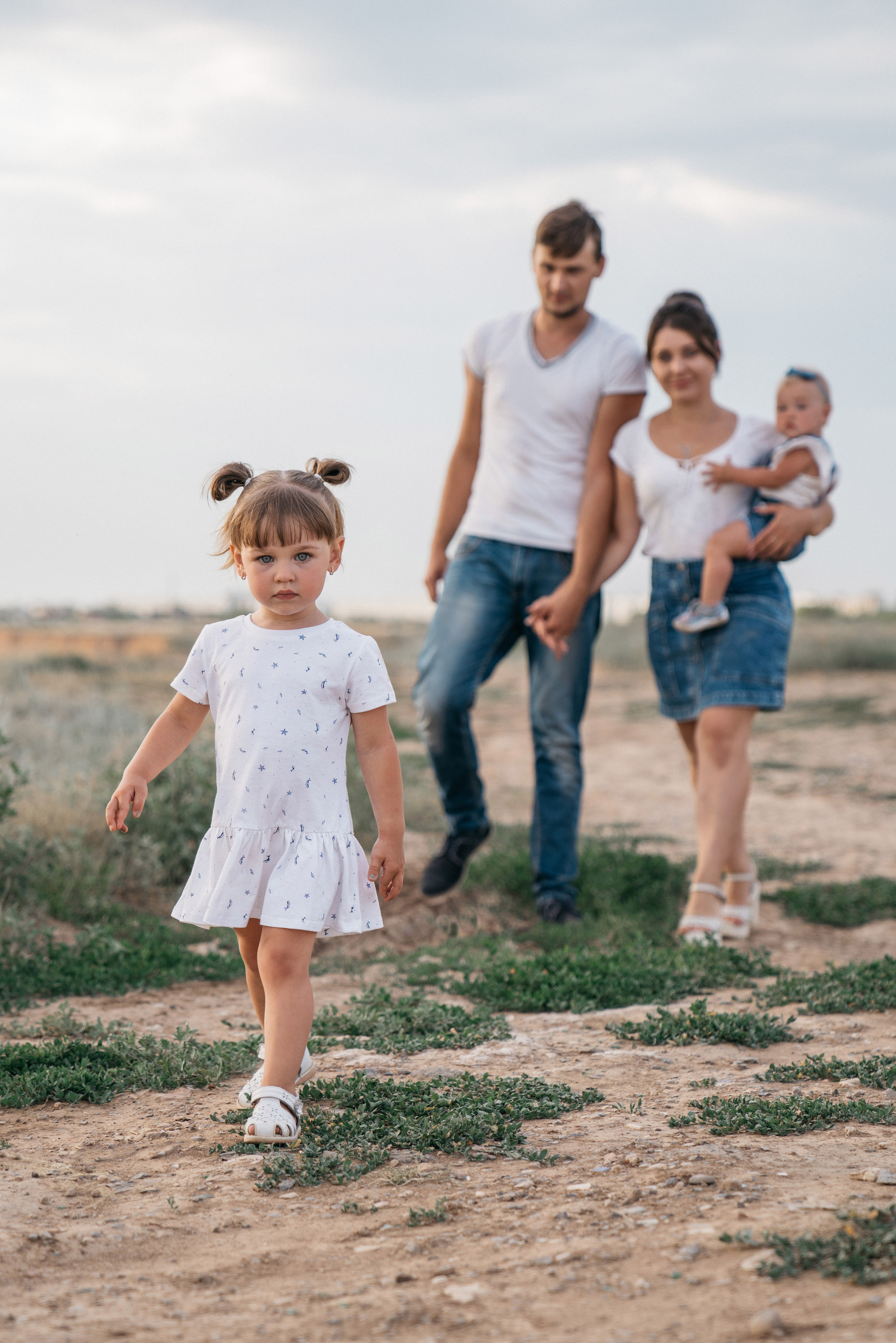 Ваня+Катя+Маша+Василиса. Свадебный и семейный фотограф в Волгограде Юлия Гринева