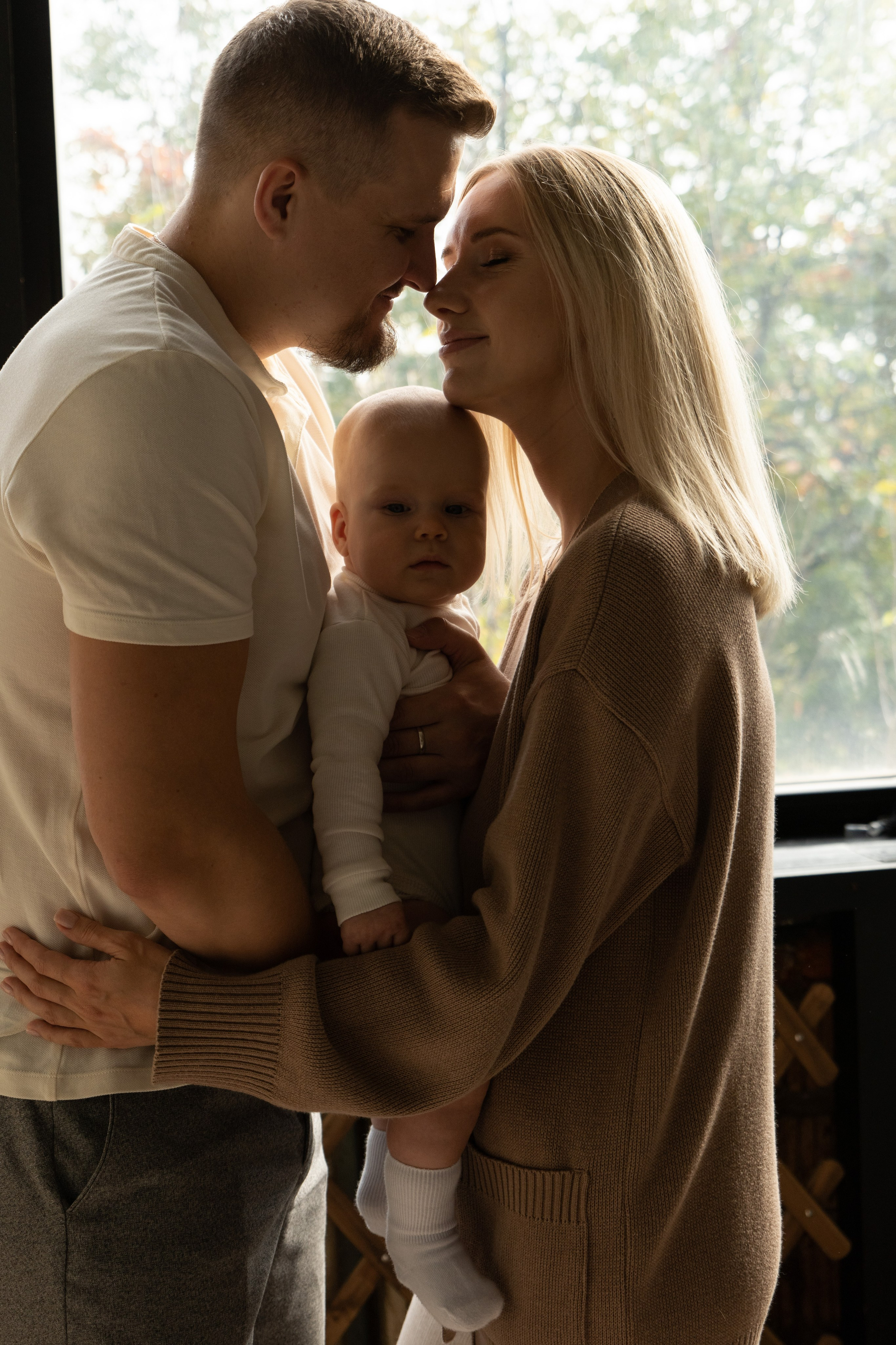 Студийная семейная фотосессия. Фотограф видеограф Ольга Василевская