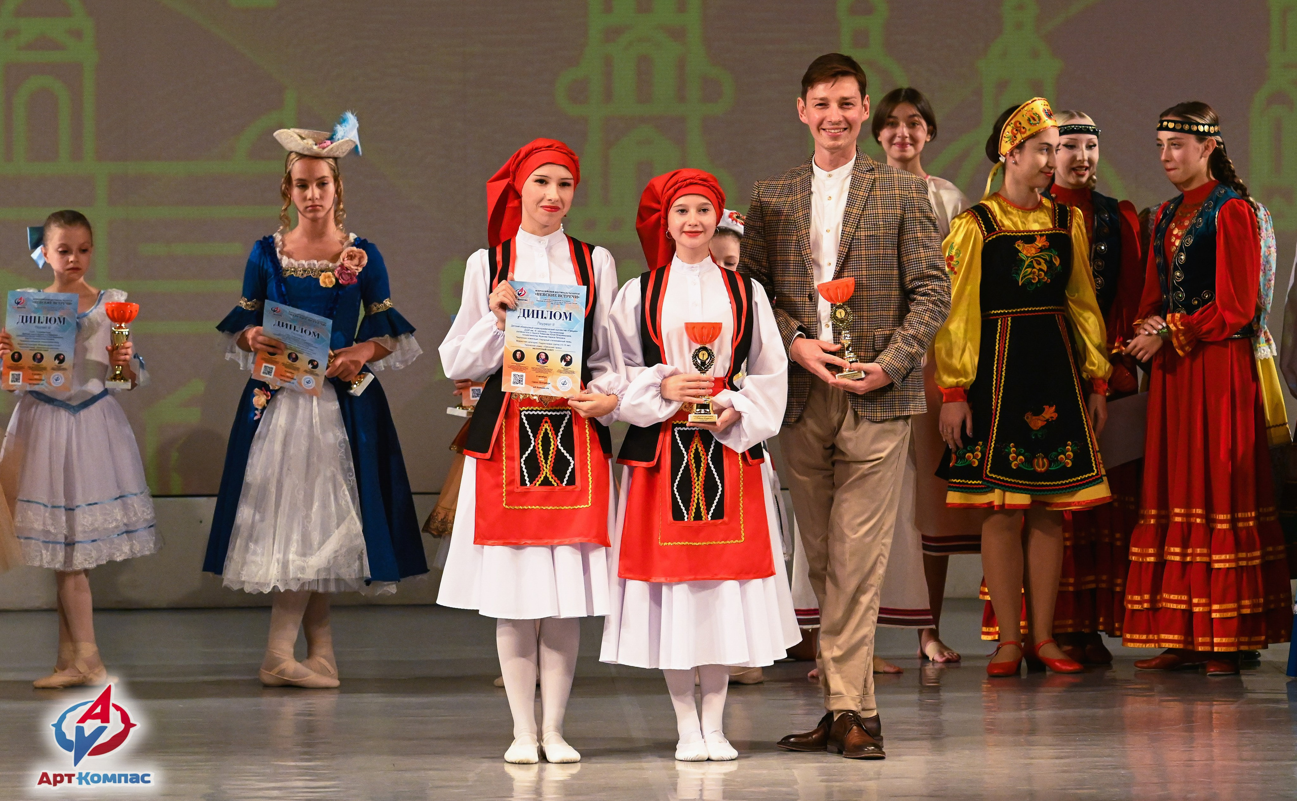 05.10.2025 Всероссийский фестиваль талантов «НЕВСКИЕ ВСТРЕЧИ» г. Санкт-Петербург. Медиастудия Фото Концепт