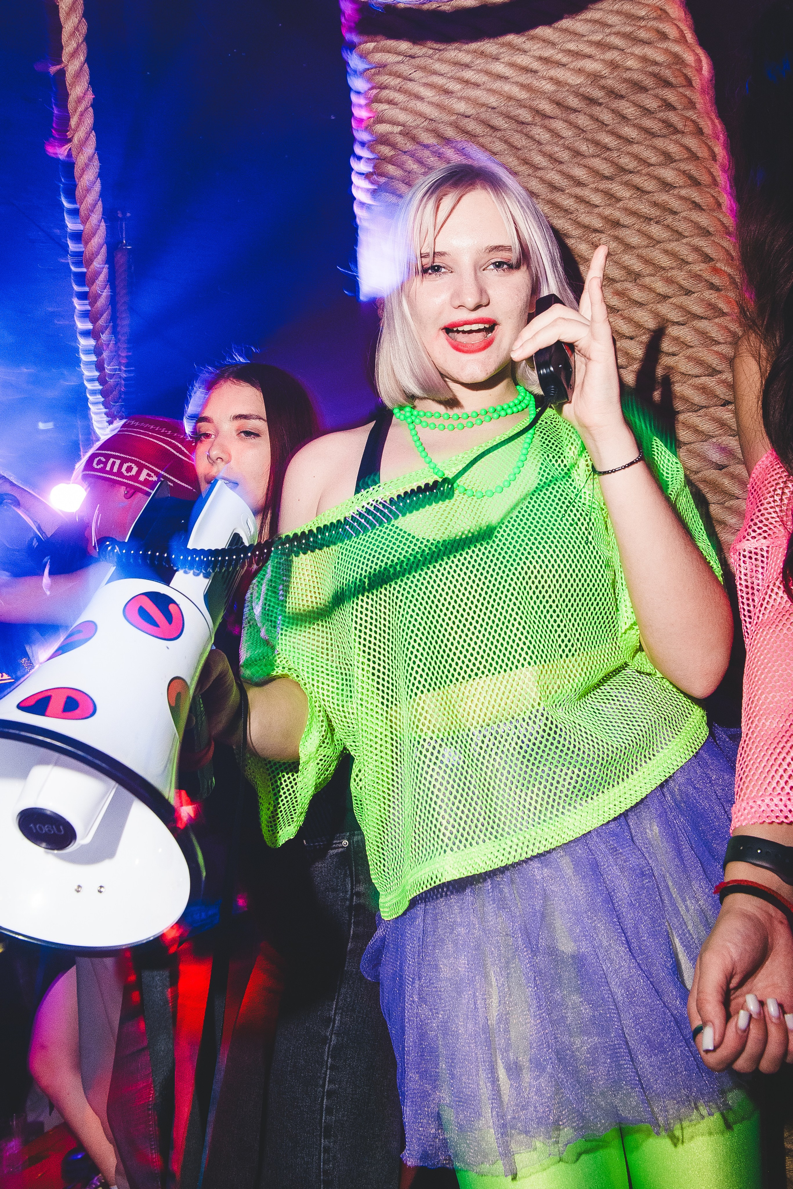 Фотоотчёты о вечеринках для НеБар Волгоград. Или стиль «пьяный фотограф». Фотограф в Волгограде и Волжском Александр Горбань