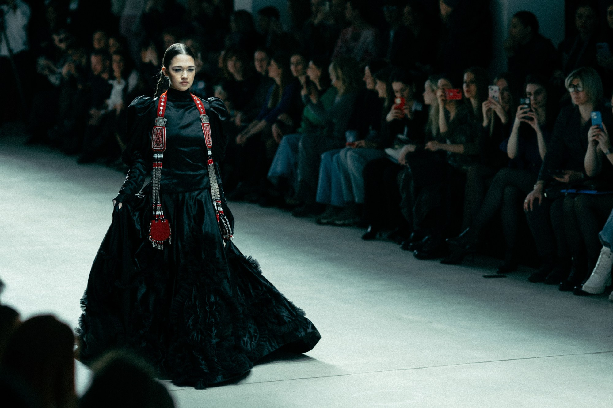 Где мода снимает маски. Backstage недели моды в Москве. Татьяна Фомичева. Репортажный и светский фотограф в Москве