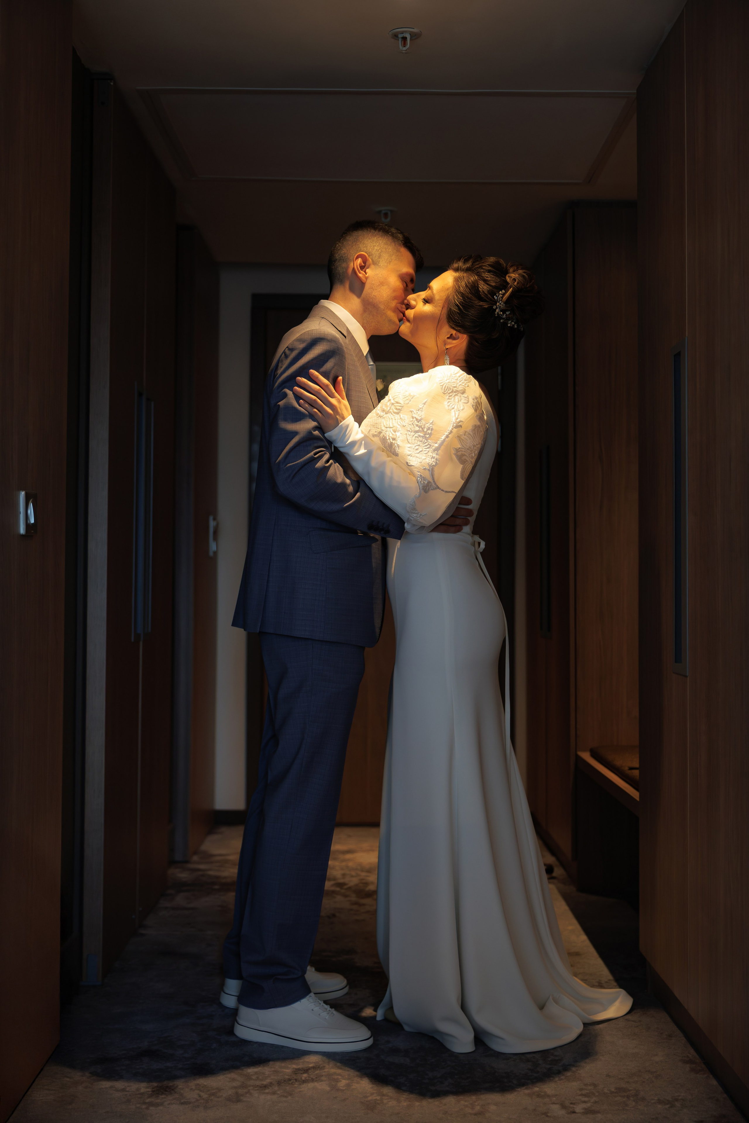 Свадебная фотосессия в библиотеке читальне им Пушкина. Свадебный фотограф Москва и МО Сергей Киржаев