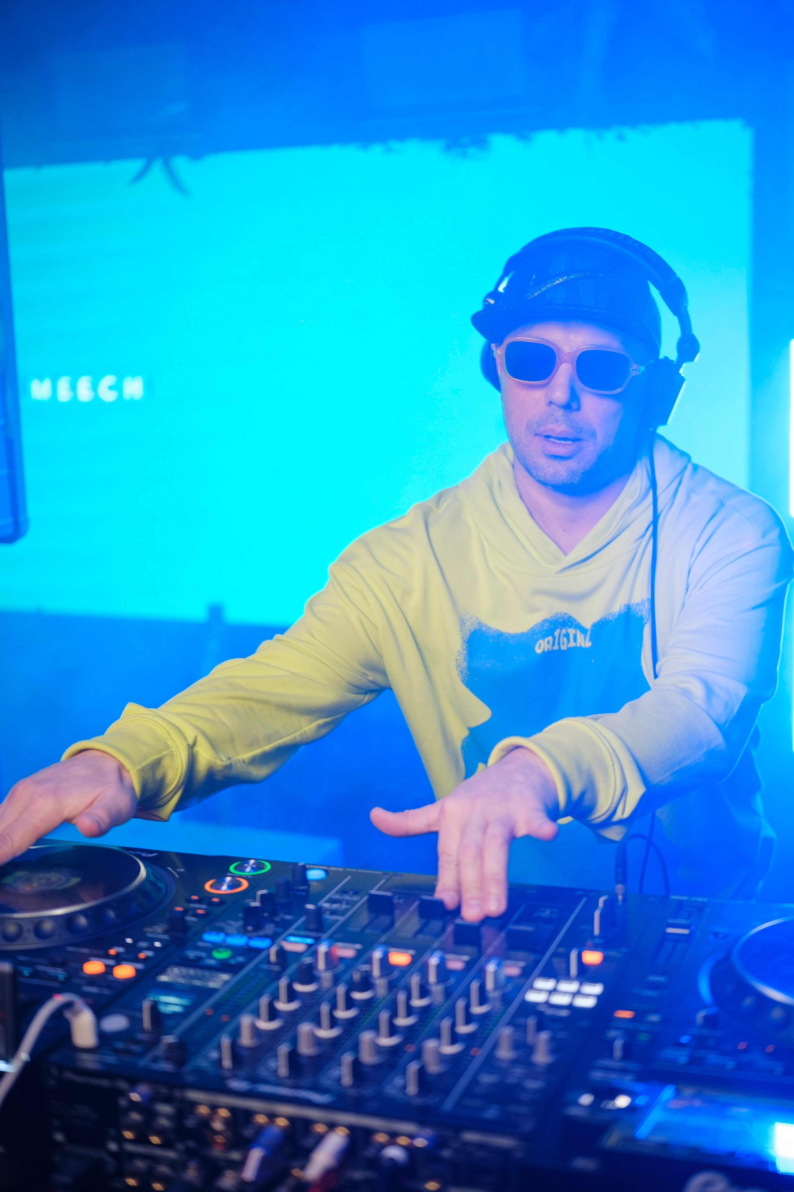 Embargo 2/03. Главная