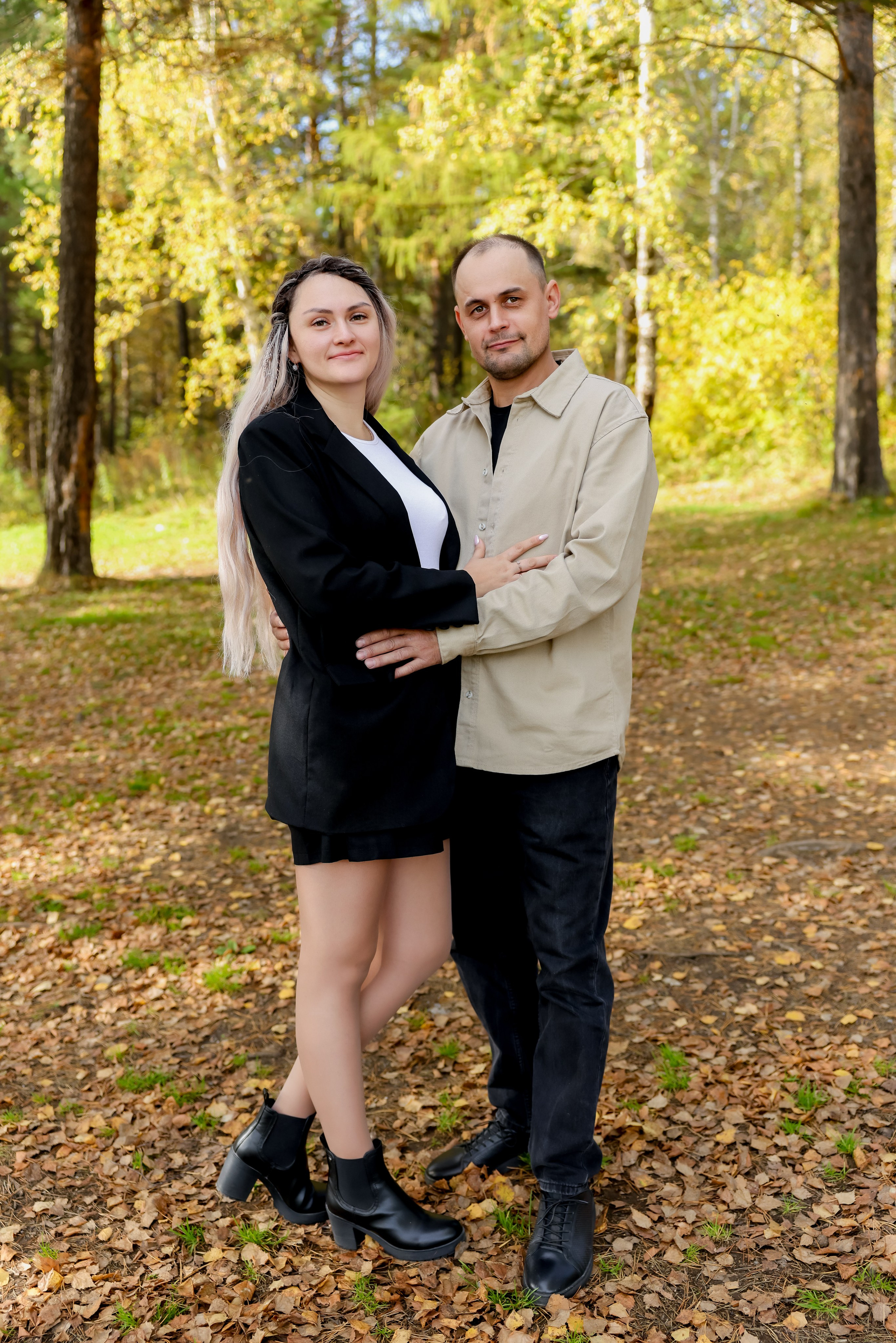 Семейная осенняя прогулочная фотосессия 2025