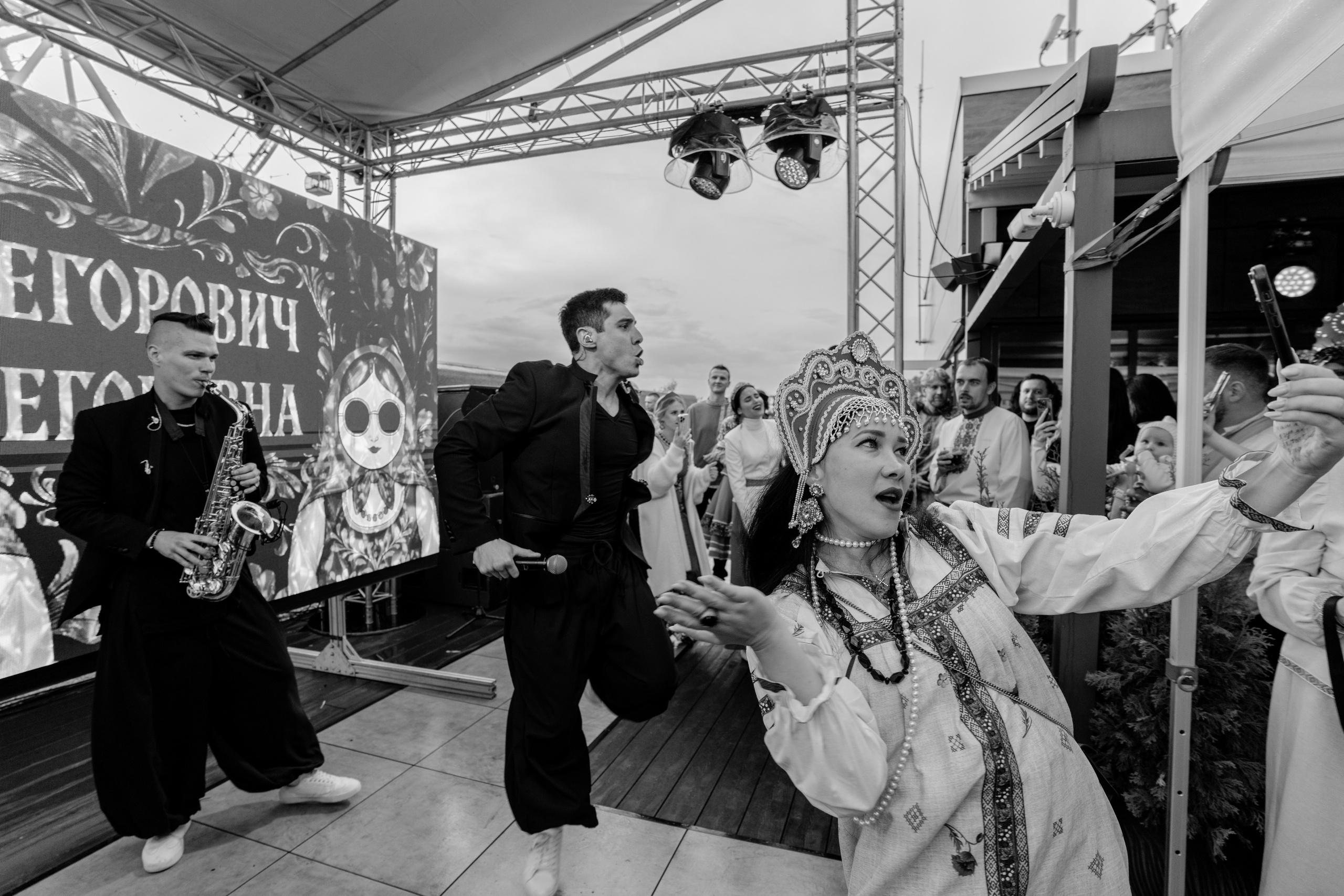 Репортажный фотограф на гендер пати в славянском стиле в Москве. Репортажный фотограф Москва Сергей Дружинин