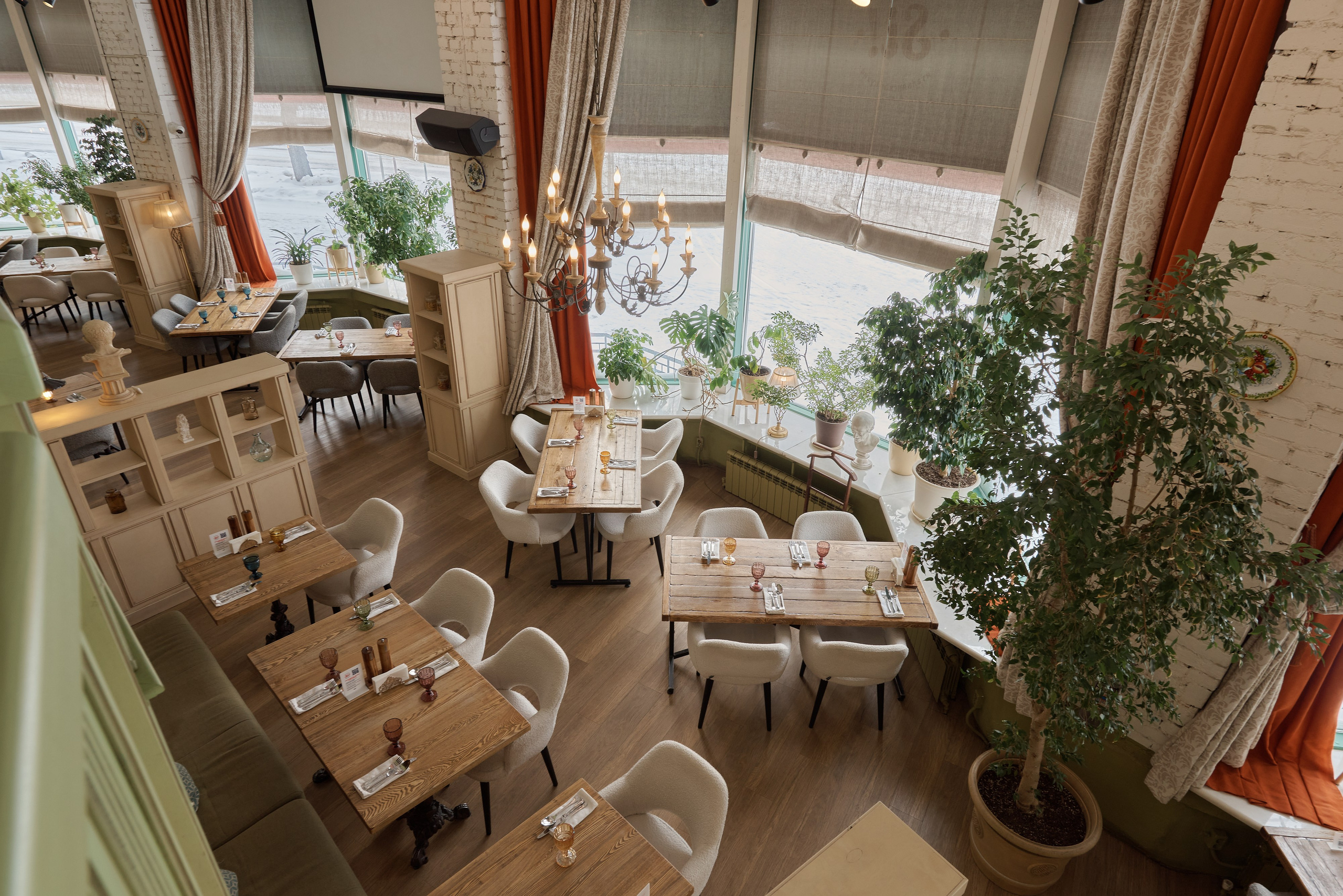 Si! (Екатеринбург). Абросимов Лев интерьерный и архитектурный фотограф