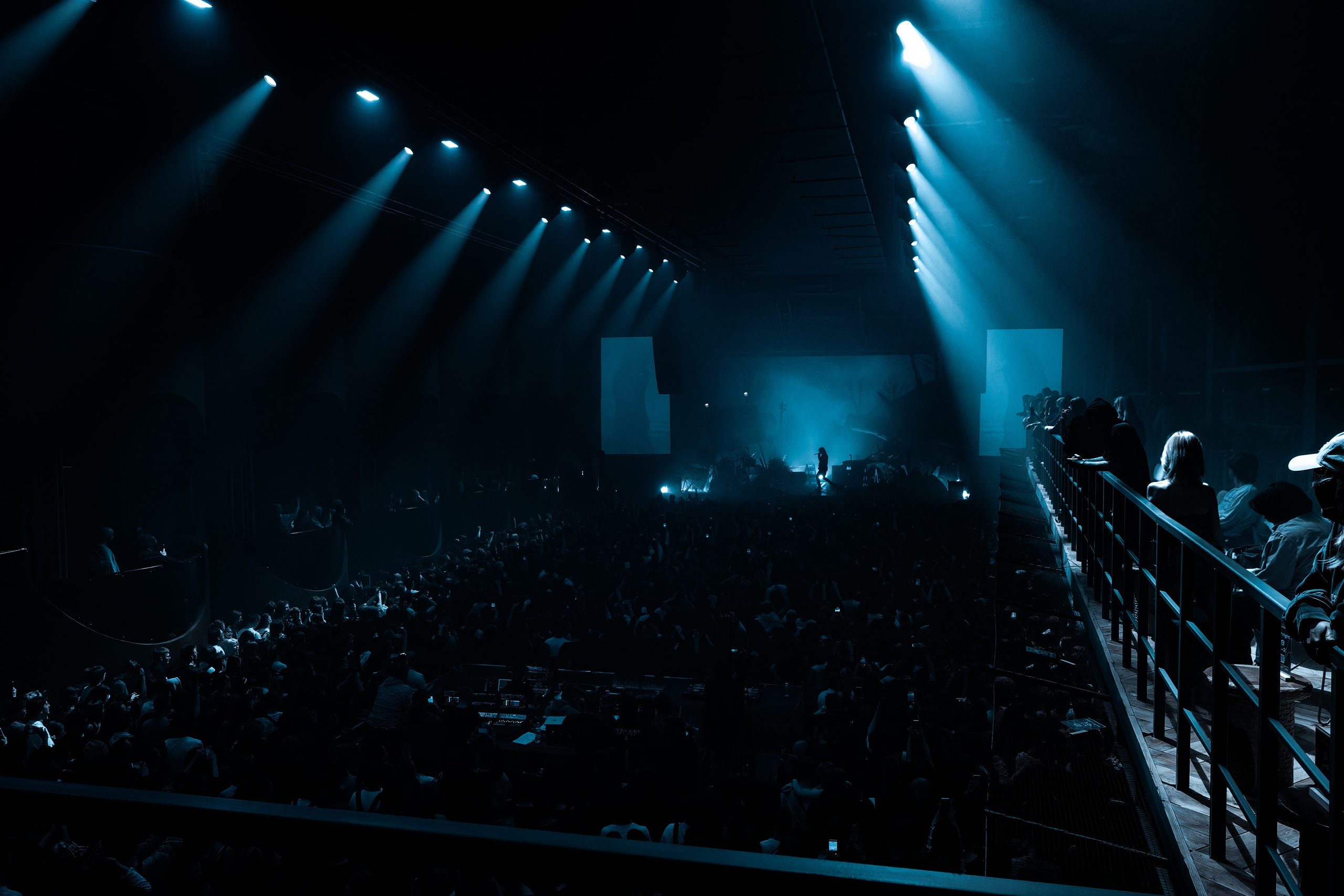 Тёмный принц в клубе TAU 22.03.2026. Репортажный фотограф и видеограф в Москве