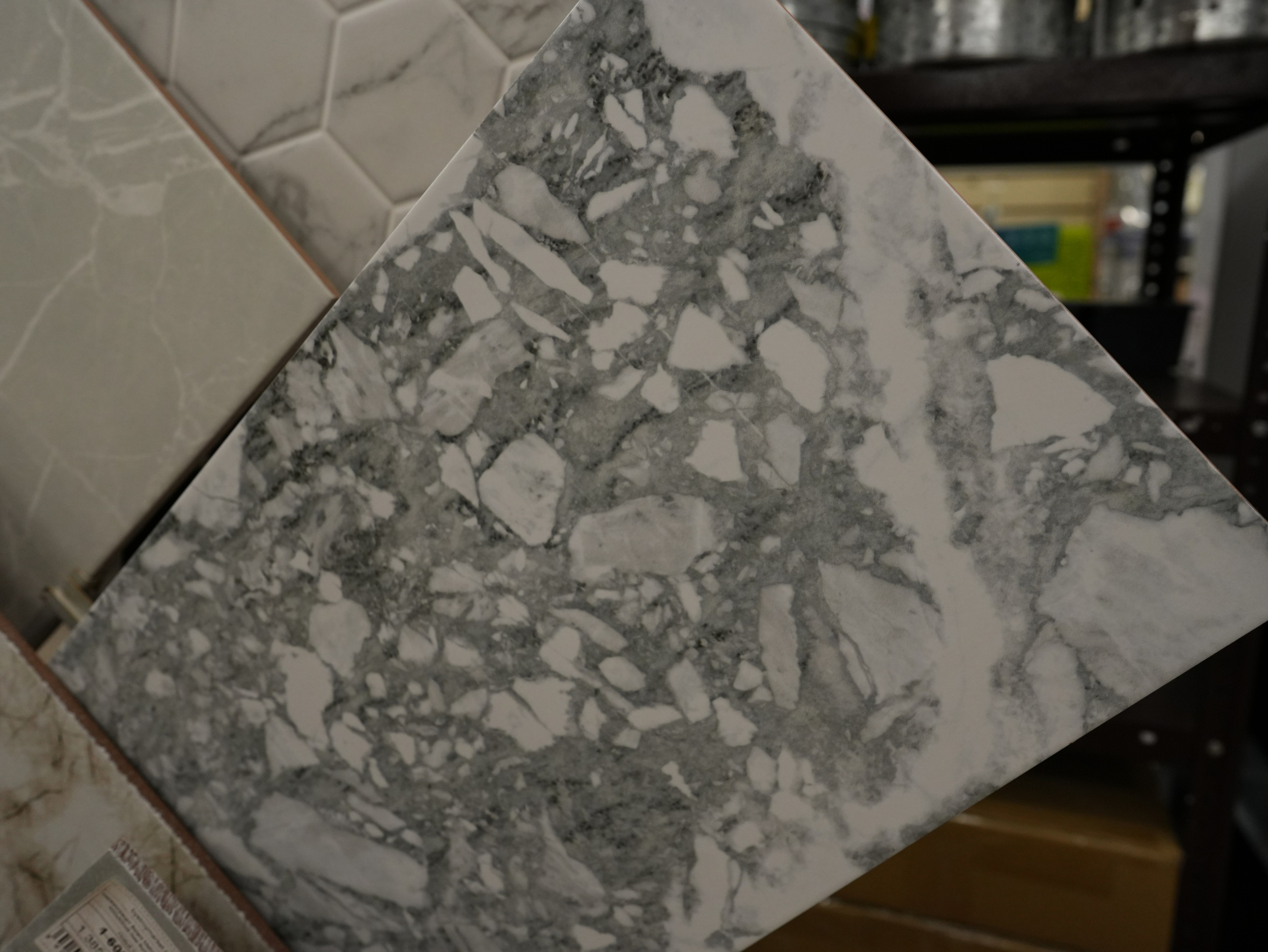 Керамическая плитка. Строительный магазин низких цен Экономкин