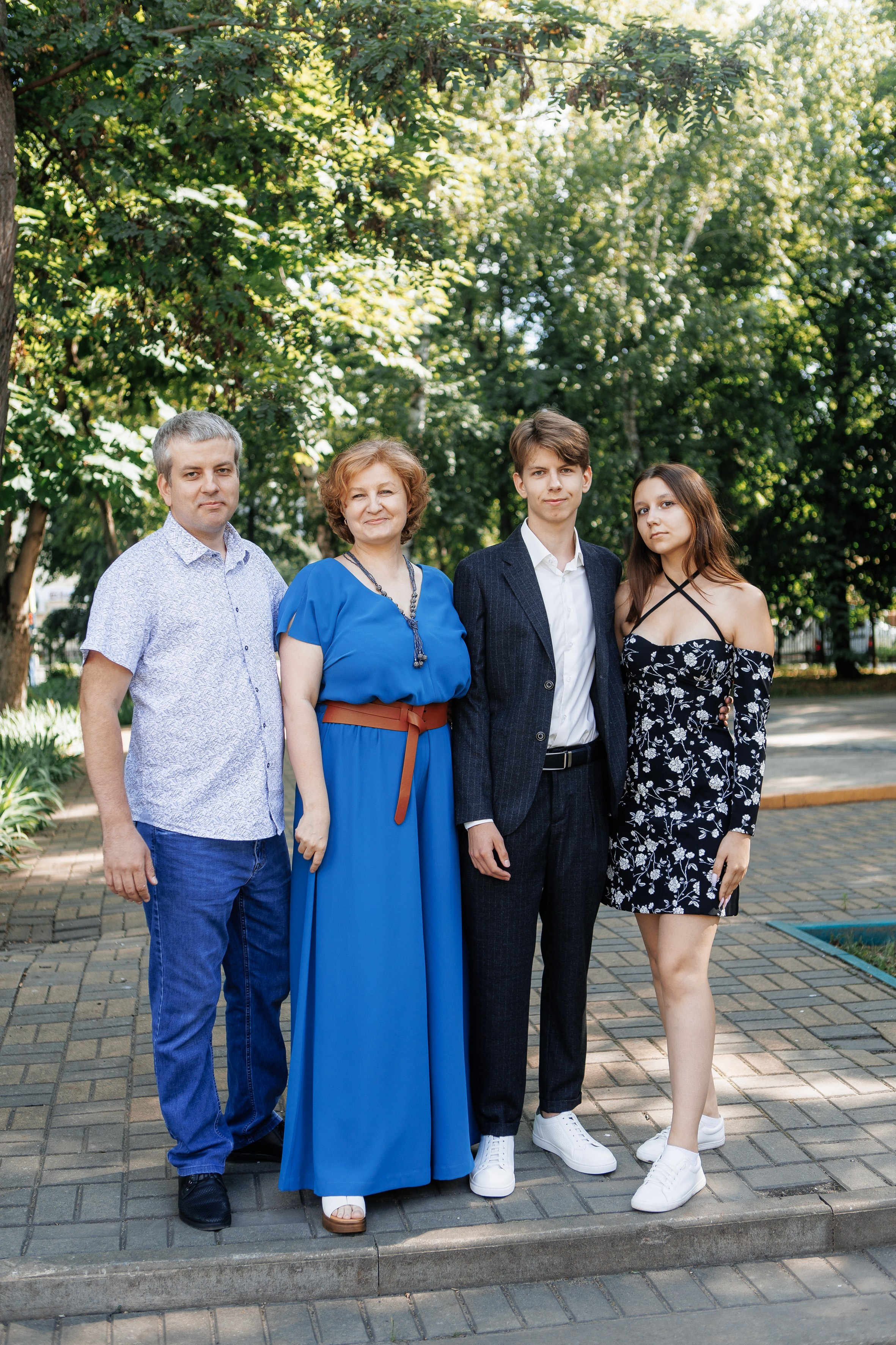 Выпускной Гимназия 12 2024 г. Свадебный и портретный Фотограф в Липецке Дмитрий Котюков