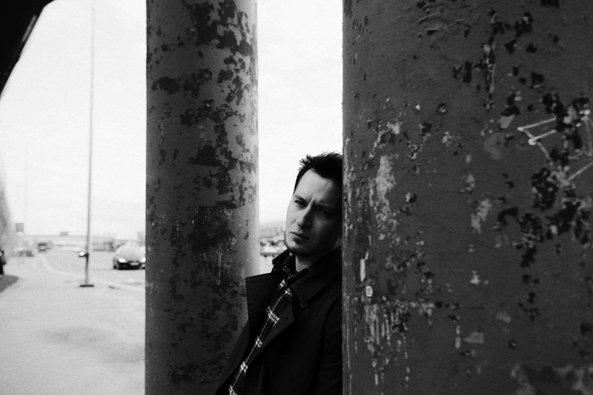 Фотограф Тюмень Дарья Мустафина — Мужская фотосессия на улицах Тюмени. Портретный фотограф Тюмень Дарья Мустафина