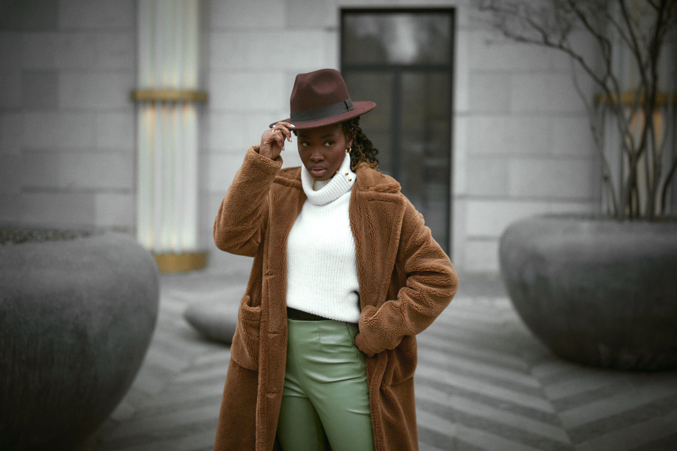 Ноябрьский стрит с Joyce Busola. Фотограф в Москве — Максим Тарасенко