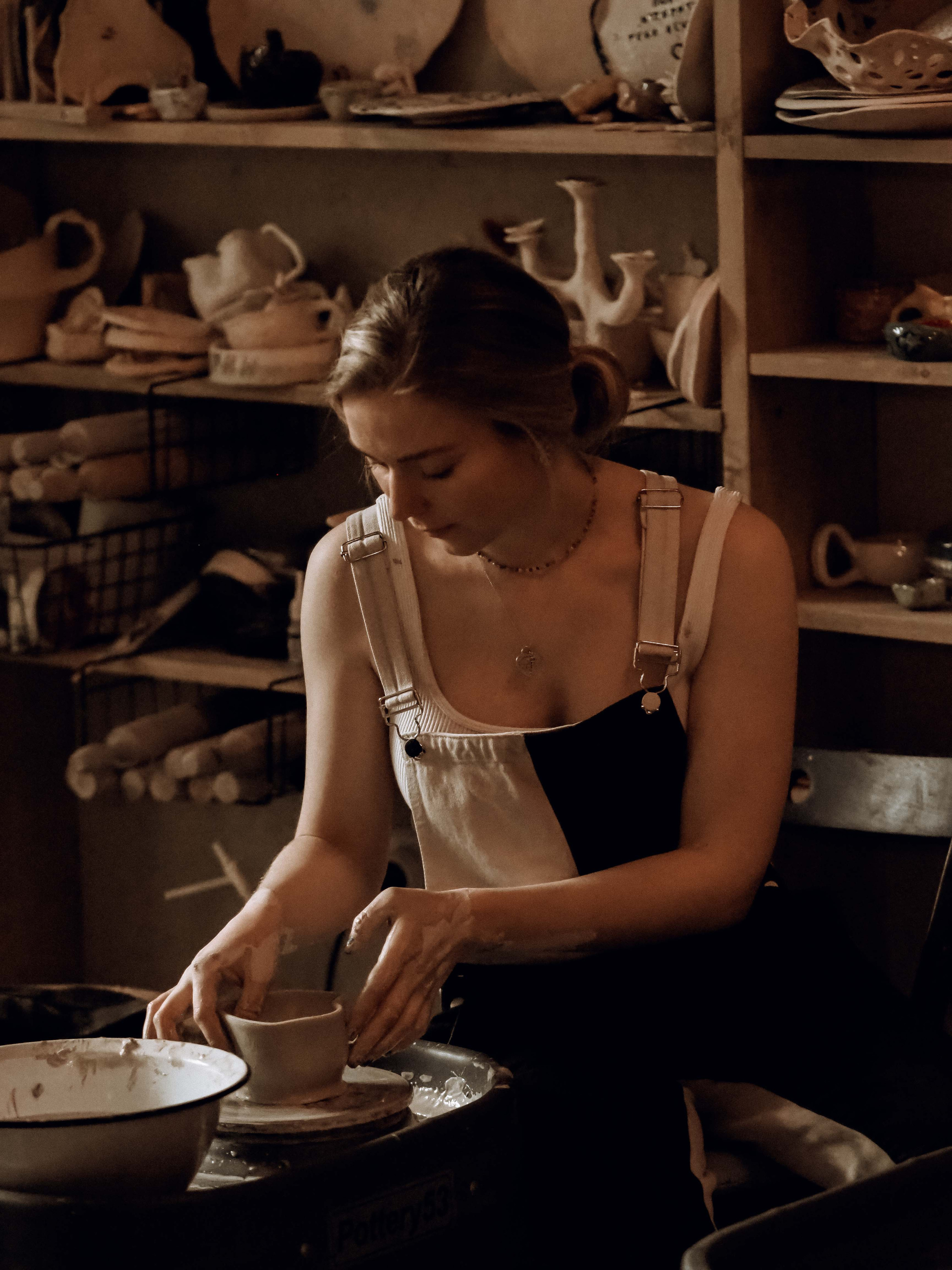 В студии керамики. Фотограф Рязань. Семейный Свадебный фотограф