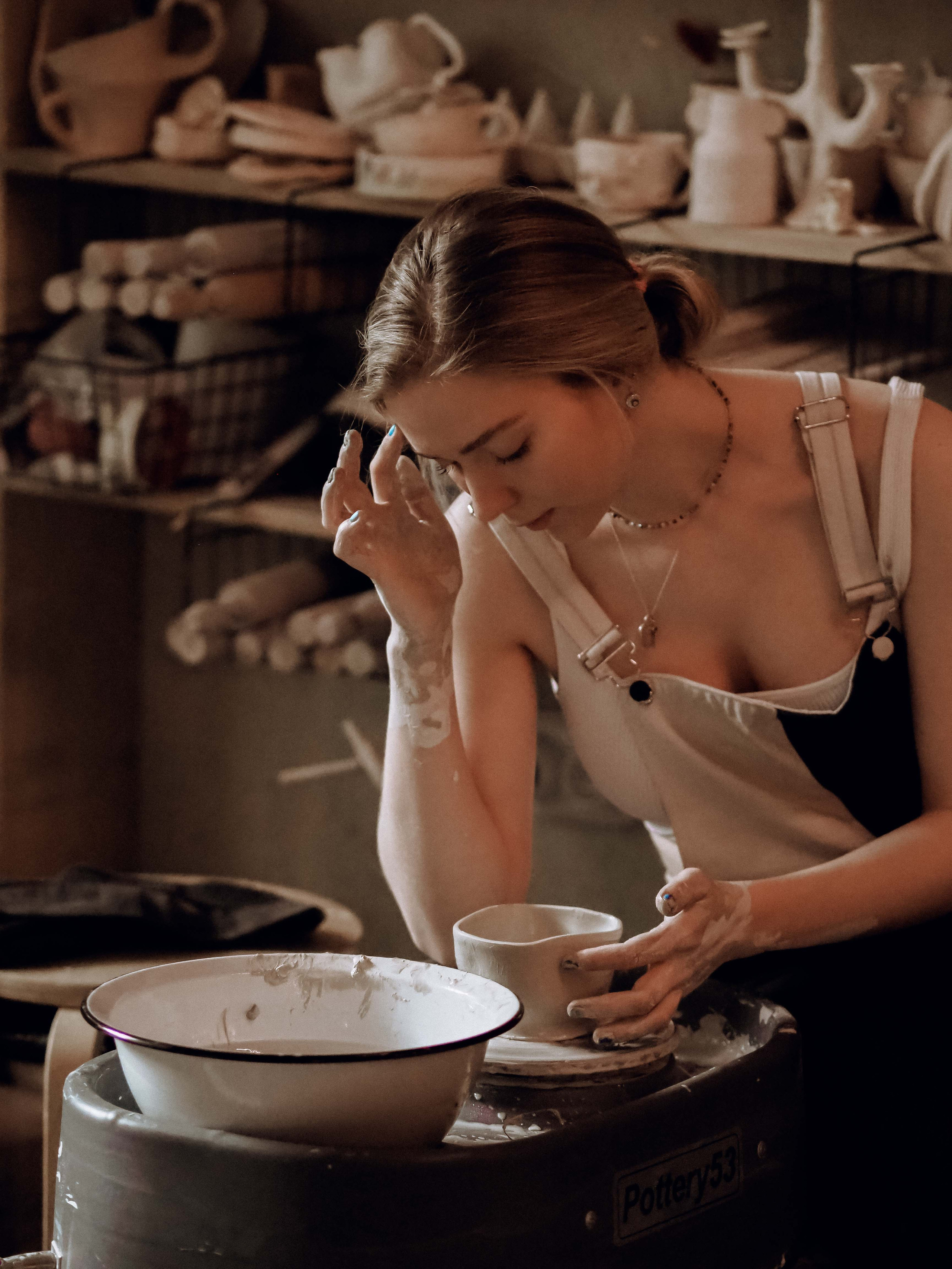 В студии керамики. Фотограф Рязань. Семейный Свадебный фотограф