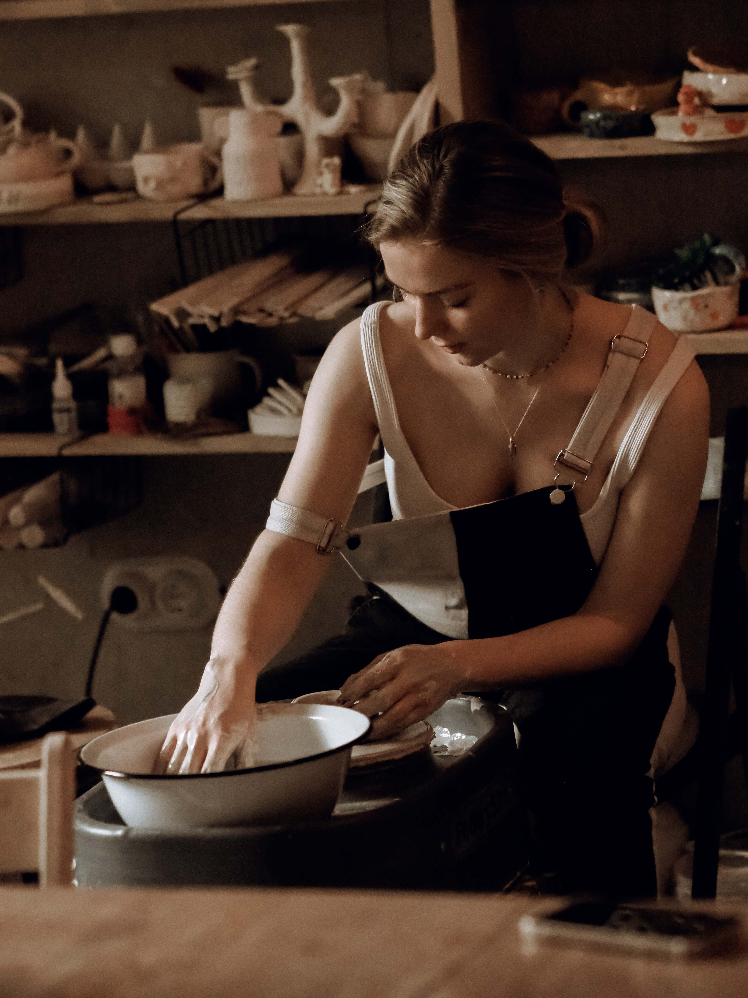 В студии керамики. Фотограф Рязань. Семейный Свадебный фотограф