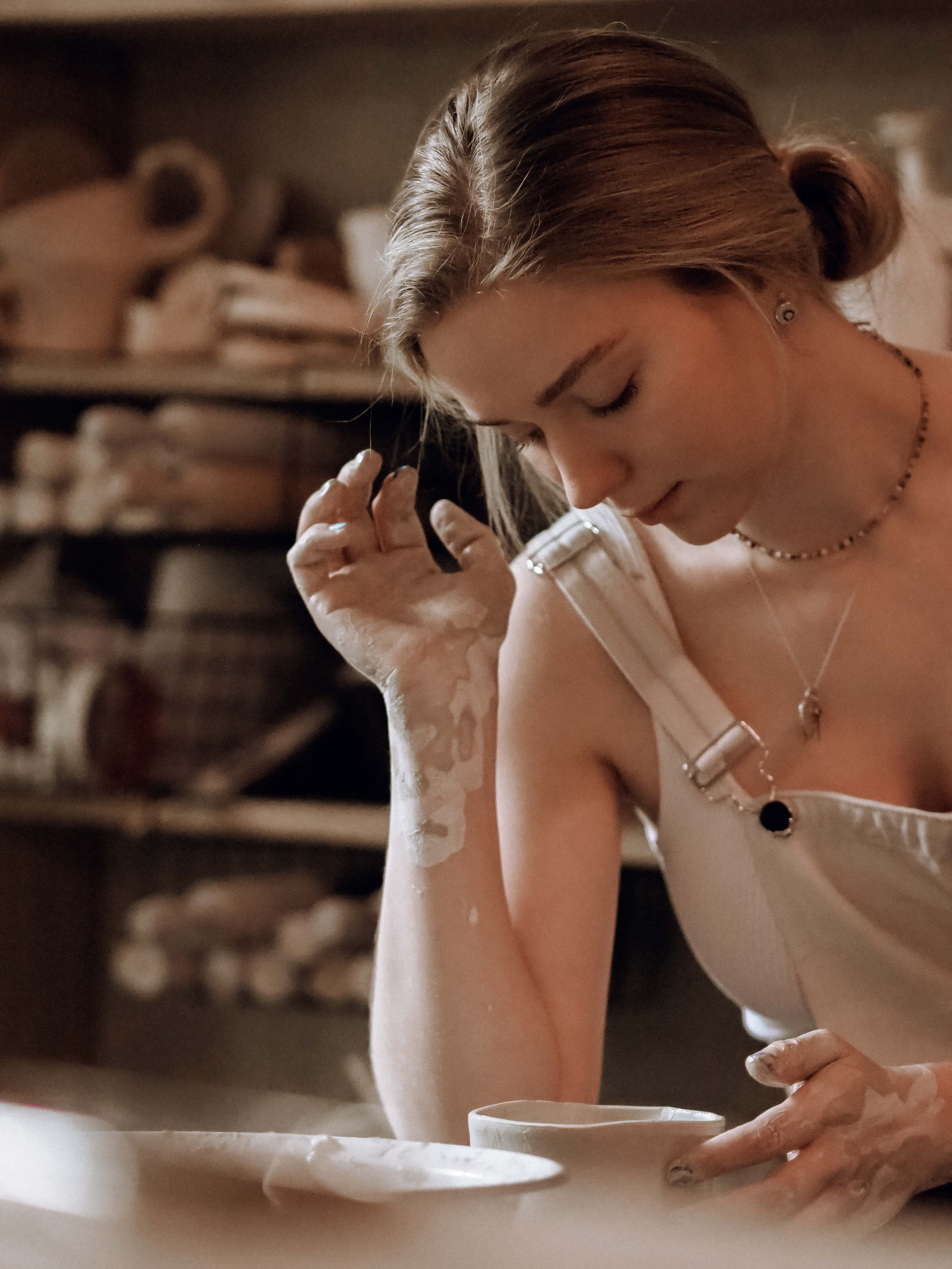 В студии керамики. Фотограф Рязань. Семейный Свадебный фотограф