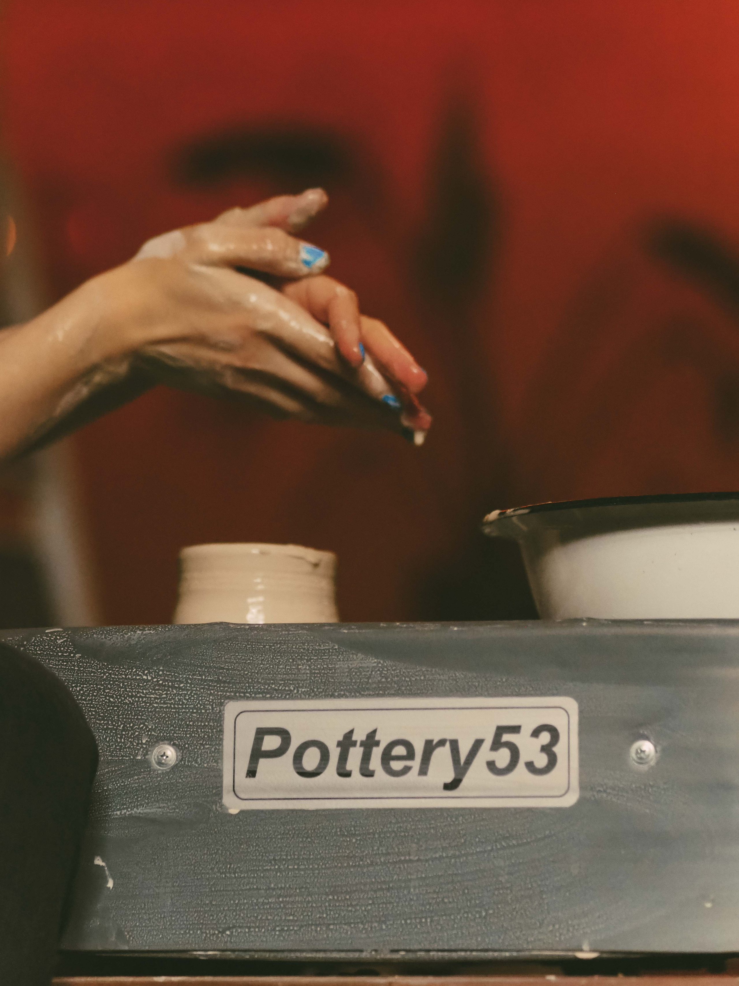 В студии керамики. Фотограф Рязань. Семейный Свадебный фотограф