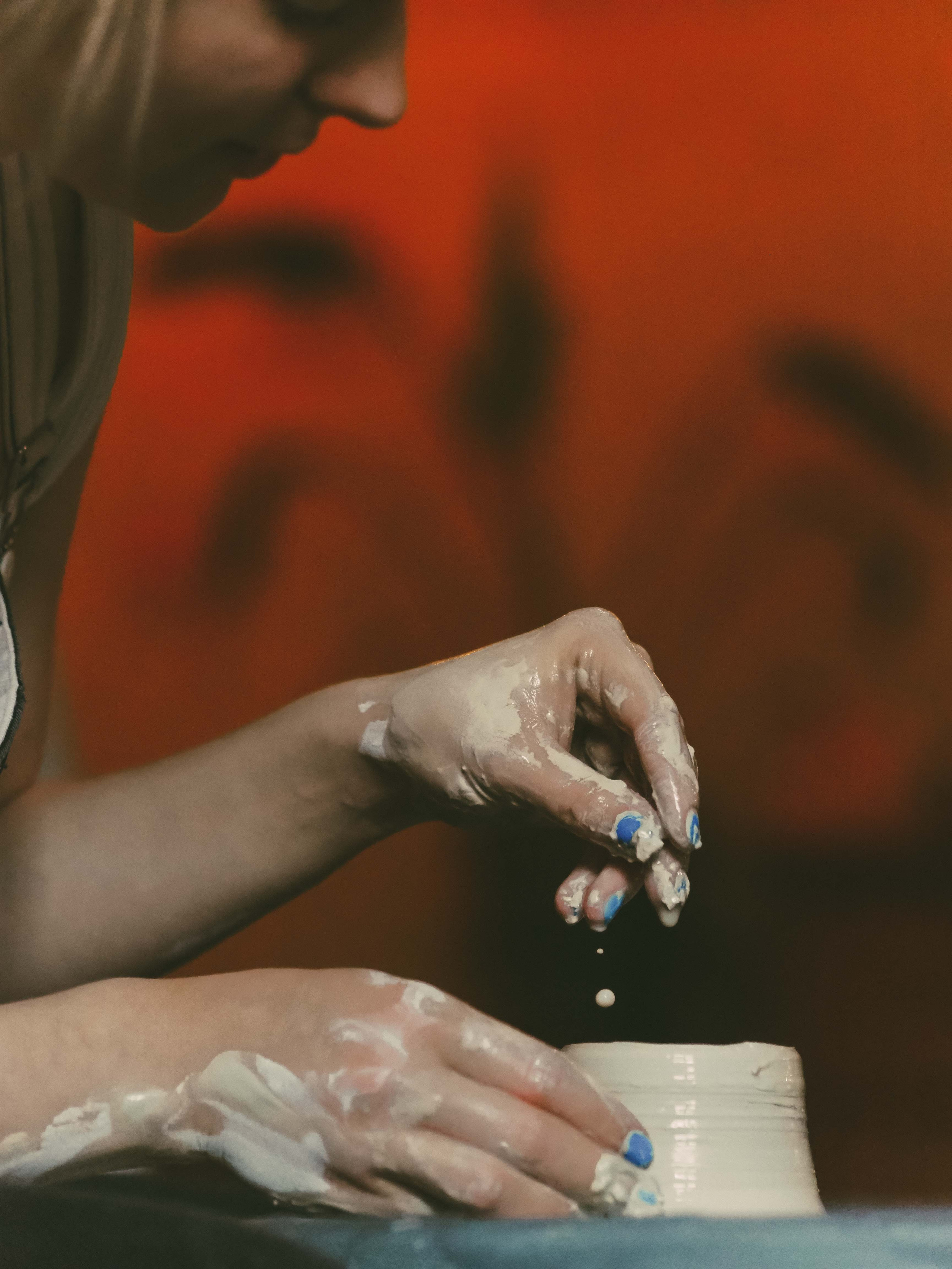 В студии керамики. Фотограф Рязань. Семейный Свадебный фотограф