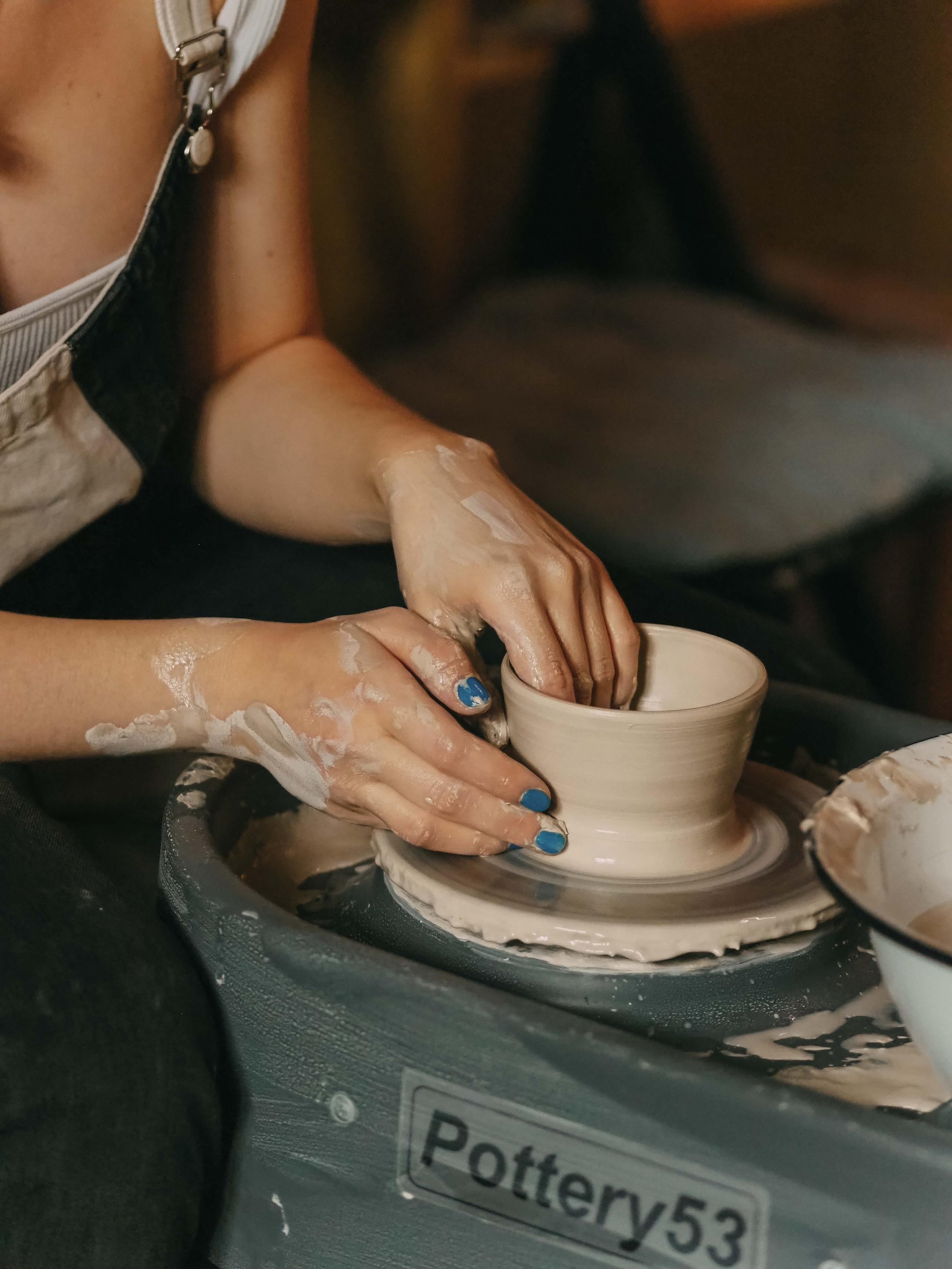 В студии керамики. Фотограф Рязань. Семейный Свадебный фотограф