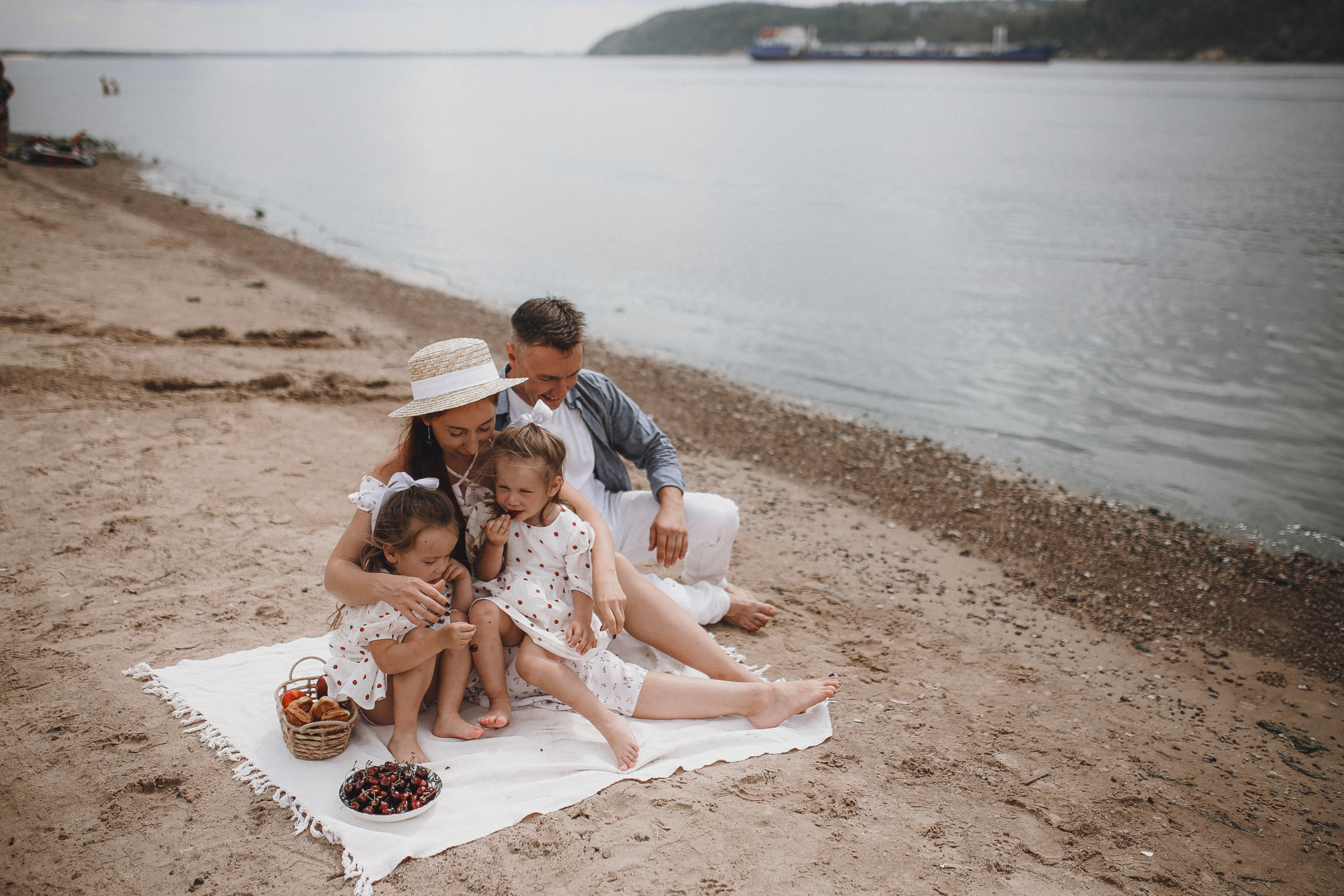 Семейная фотосессия, вдвоем , с детьми, бабушками и дедушками  Йошкар Ола. Свадебный и семейный фотограф Баева Дарья, город Йошкар — Ола
