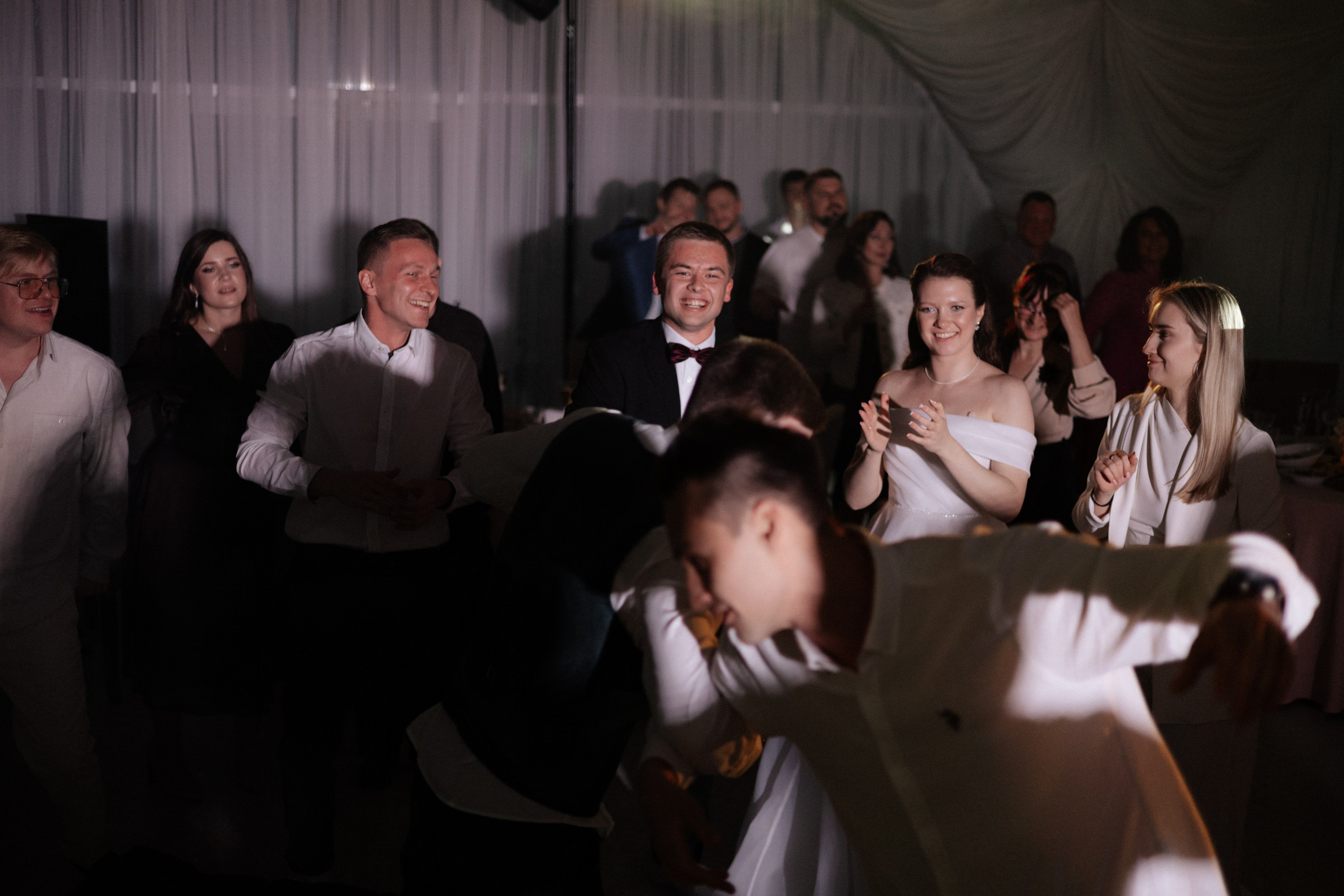 Аня и Саша. Свадьба в Юдино парк. Свадебный и портретный фотограф в Москве Анастасия Масюк