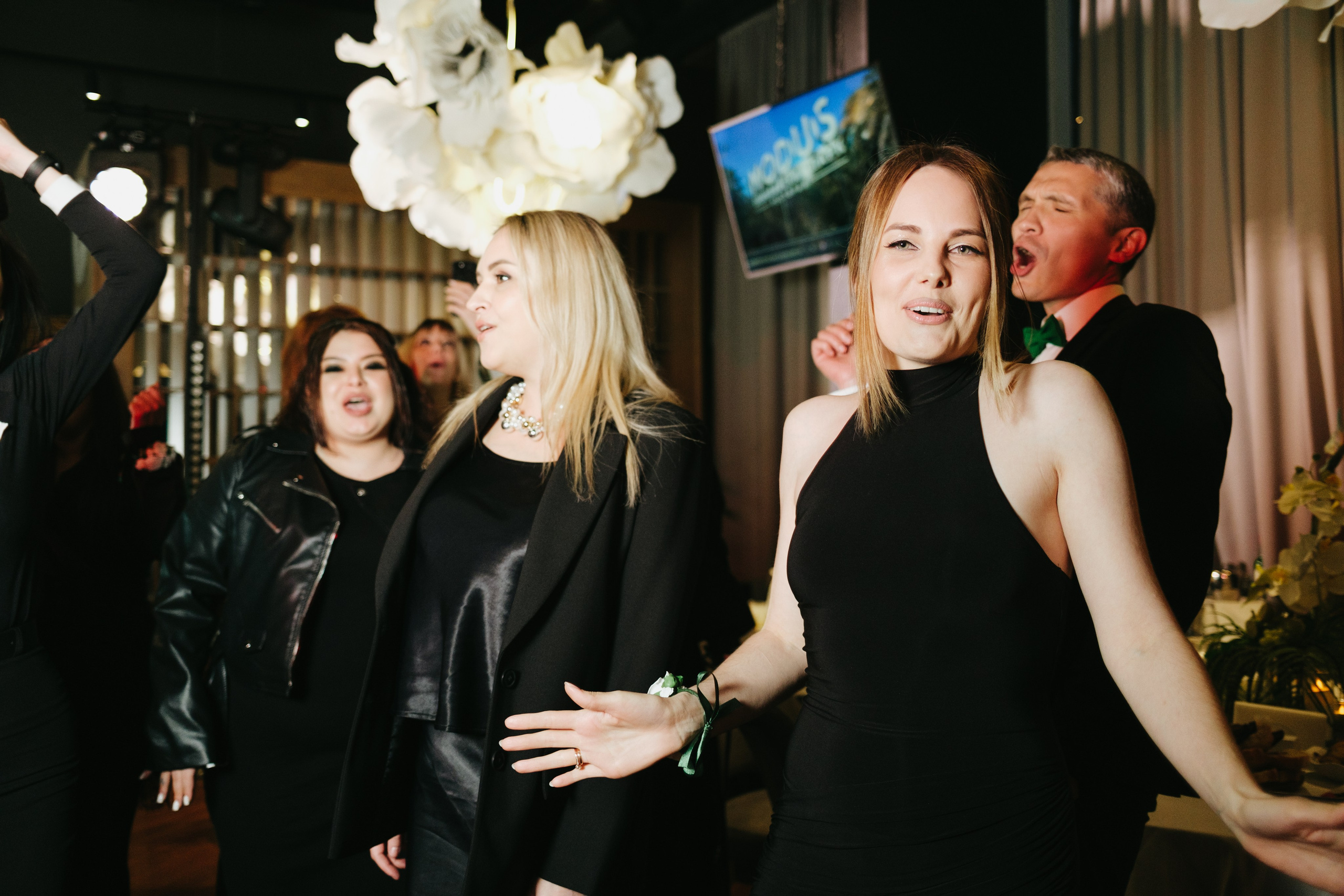 Корпоратив в Сириусу (Адлер) 10 лет компании. Свадебный фотограф Денис Ожигин в Краснодаре и крае. Эмоциональная и стильная съемка вашего дня