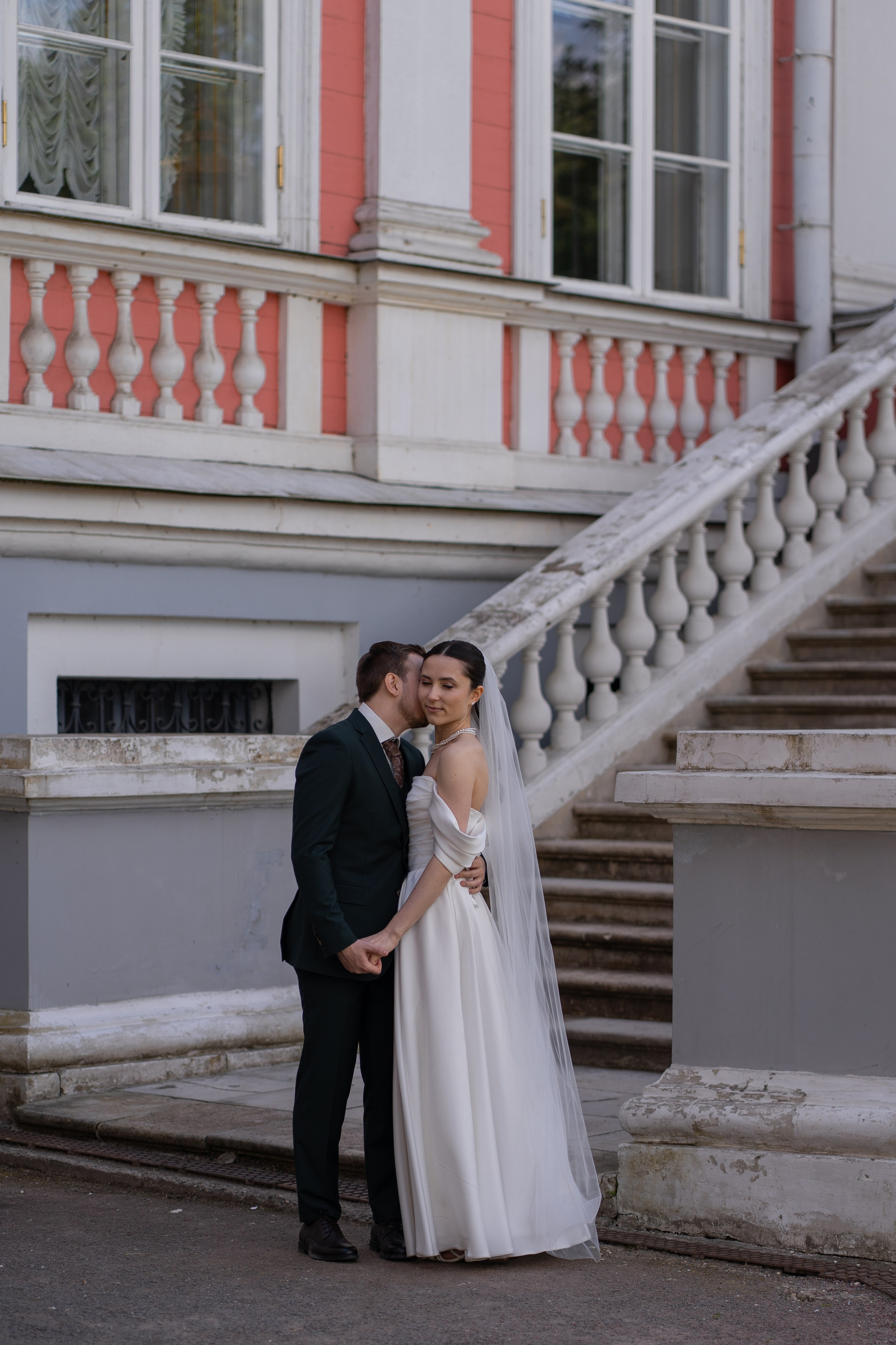 Влад и Илина в Кусково. Свадебный фотограф в Москве Анна Полушина