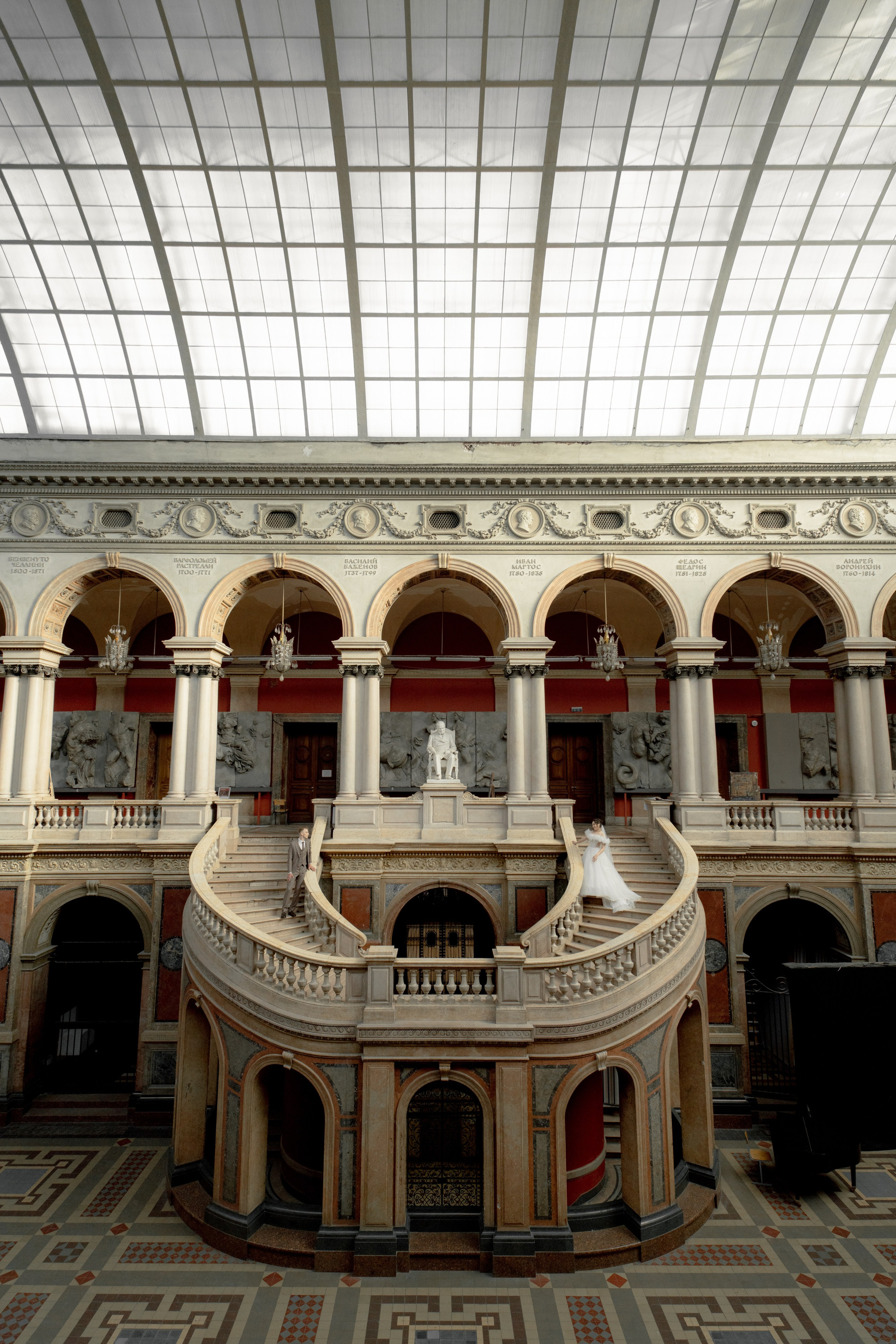 Места для фотосессии зимой в плохую погоду в Санкт-Петербурге. Свадебный фотограф Александр Невский в Санкт-Петербурге