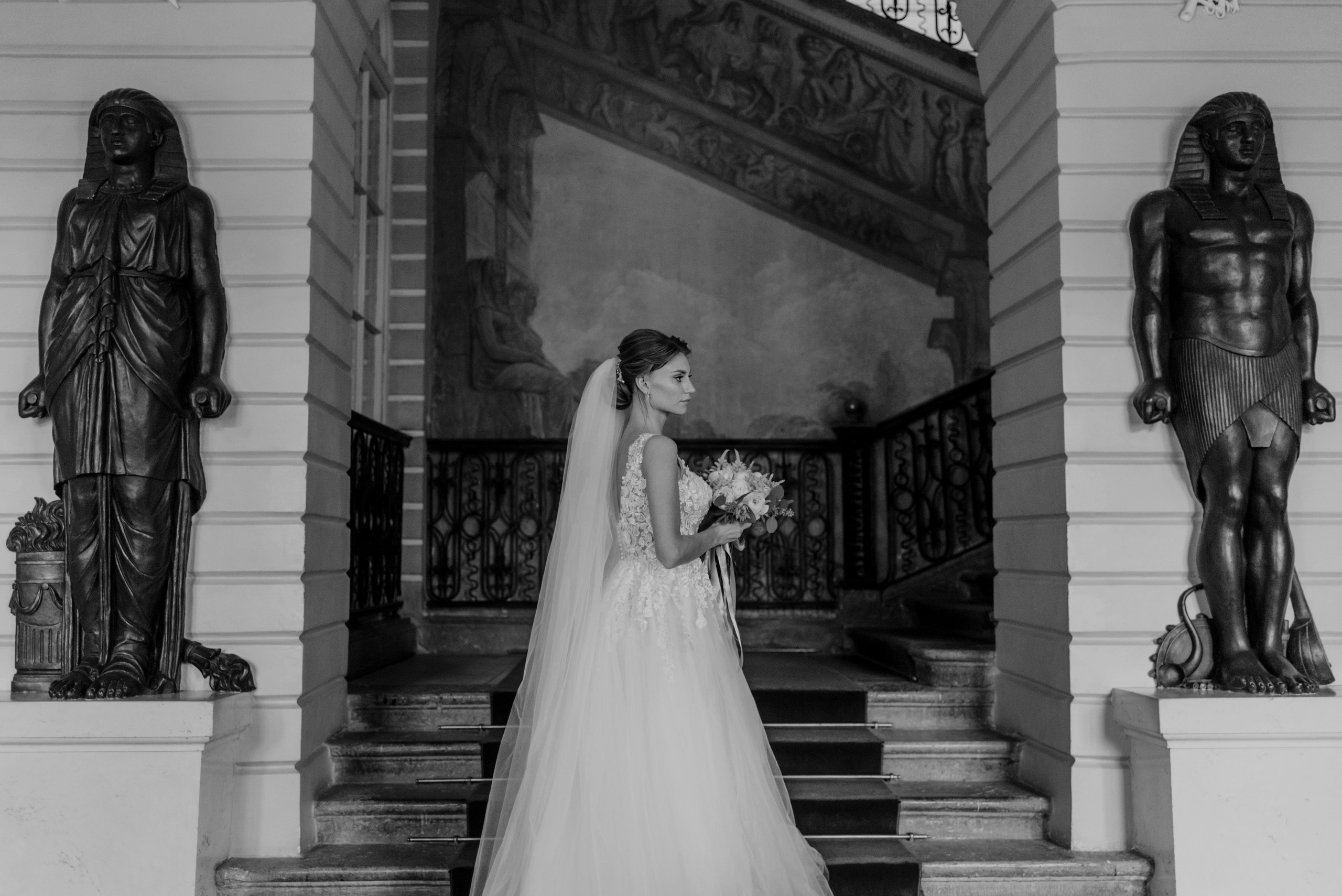 Свадебная фотосессия в Павловском Дворце. Свадебный фотограф в Санкт-Петербурге Венера Ахметова