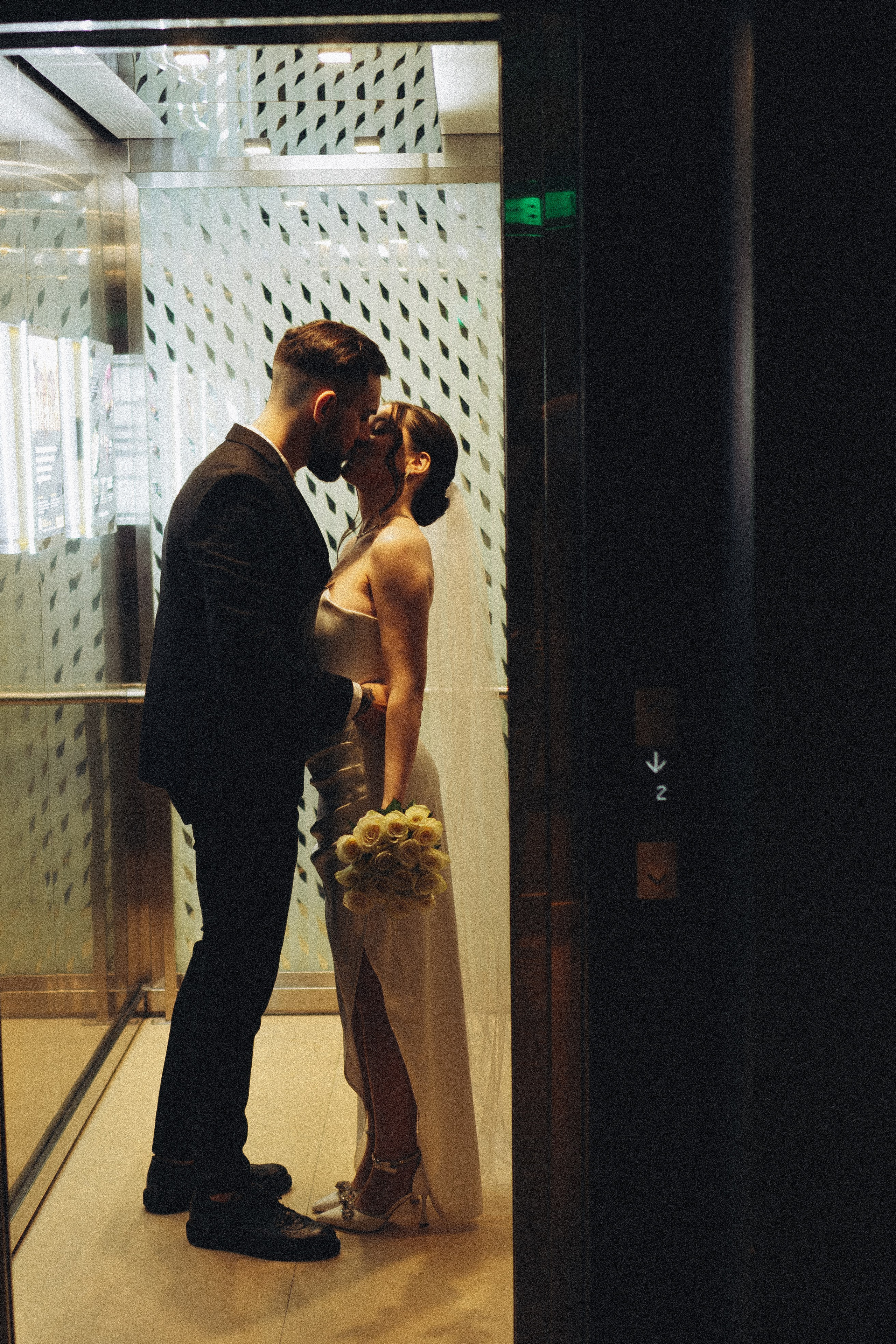 СВАДЕБНАЯ СЬЕМКА СБОРОВ ЖЕНИХА И НЕВЕСТЫ В ОТЕЛЕ И ТАКЖЕ ФОТОСЕССИИЯ В ОТЕЛЕЕ МЕГАПОЛИС БРЯНСК. Профессиональный фотограф, Санкт-Петербург — Виктория Богомолова