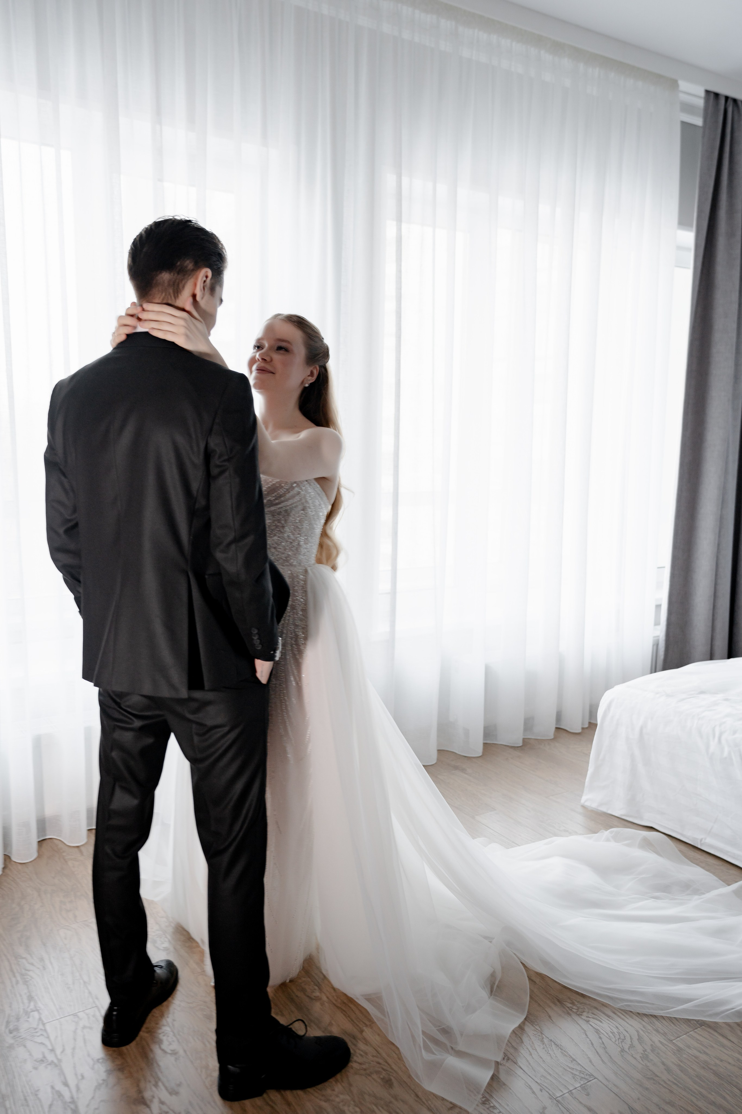СВАДЕБНАЯ СЬЕМКА СБОРОВ В ОТЕЛЕ И ВЫЕЗД НА ЦЕРЕМОНИЮ (СНЯТО В СИБИРЕ В НИЖНЕВАРТОВСКЕ). Профессиональный фотограф, Санкт-Петербург — Виктория Богомолова