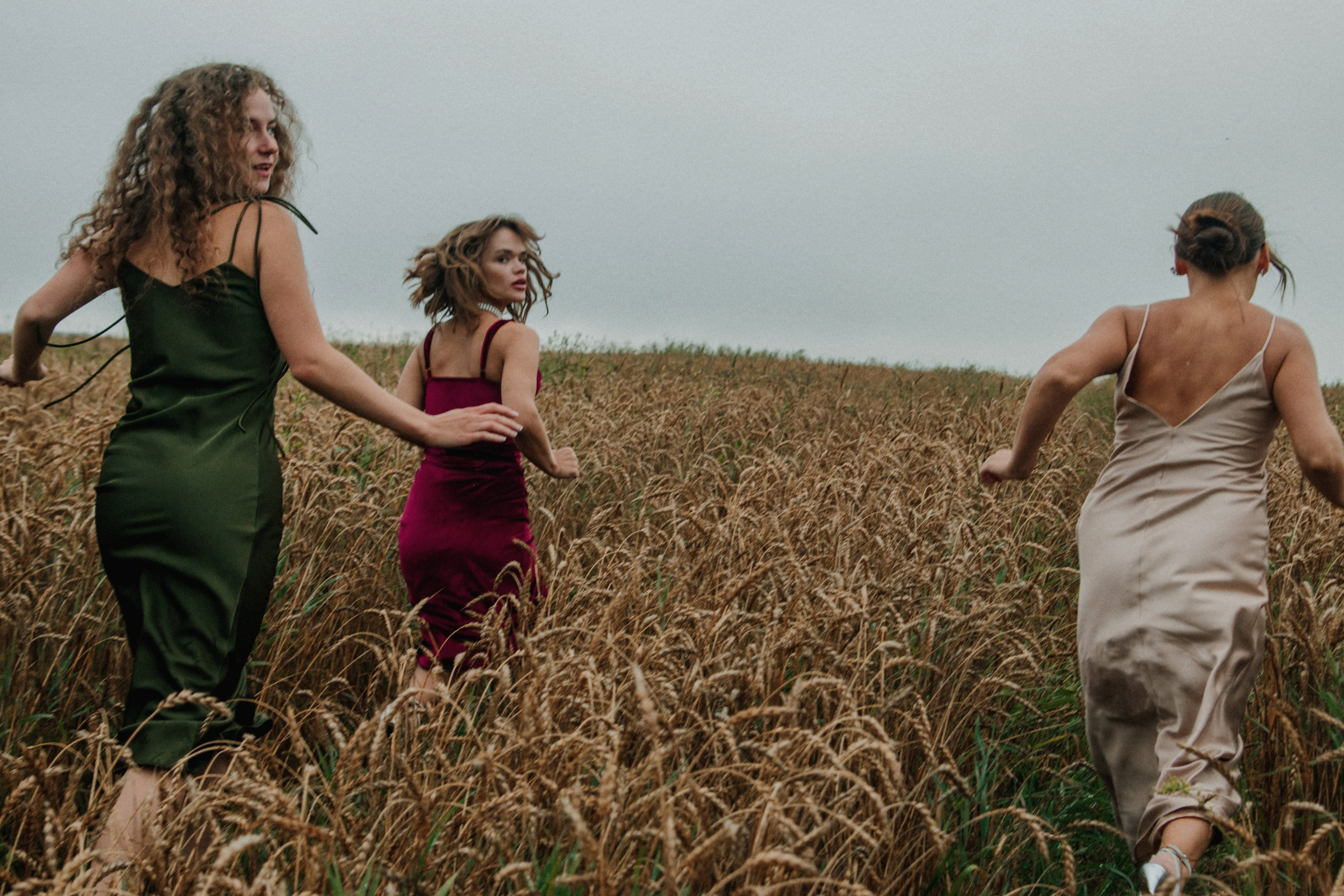 Настя & Оля & Настя. Свадебный и индивидуальный фотограф в Суворове Клюева Мария