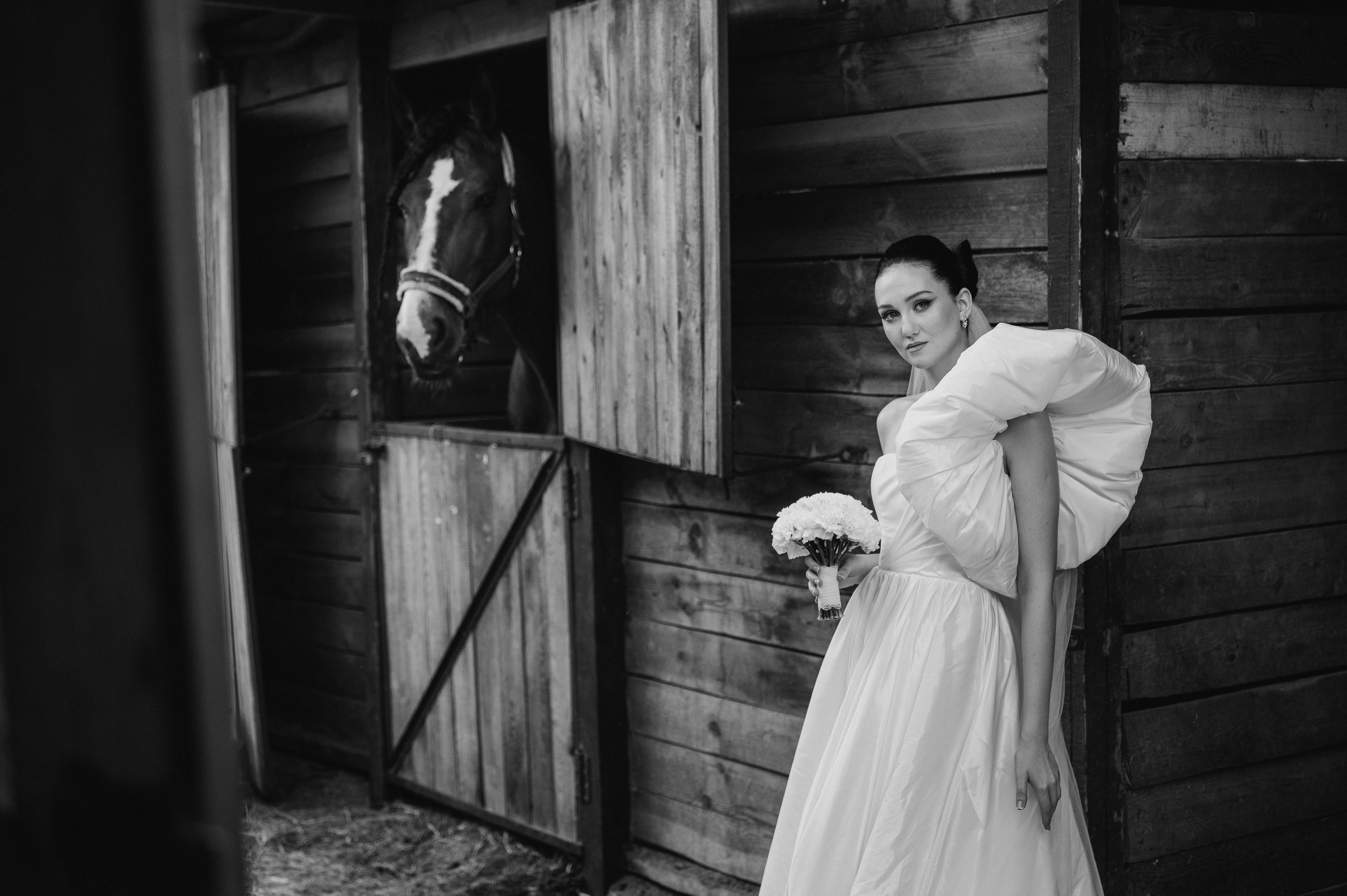 Анонс 21-06-25. Свадебный и travel фотограф в Волгограде, Сочи, Домбае, Европе