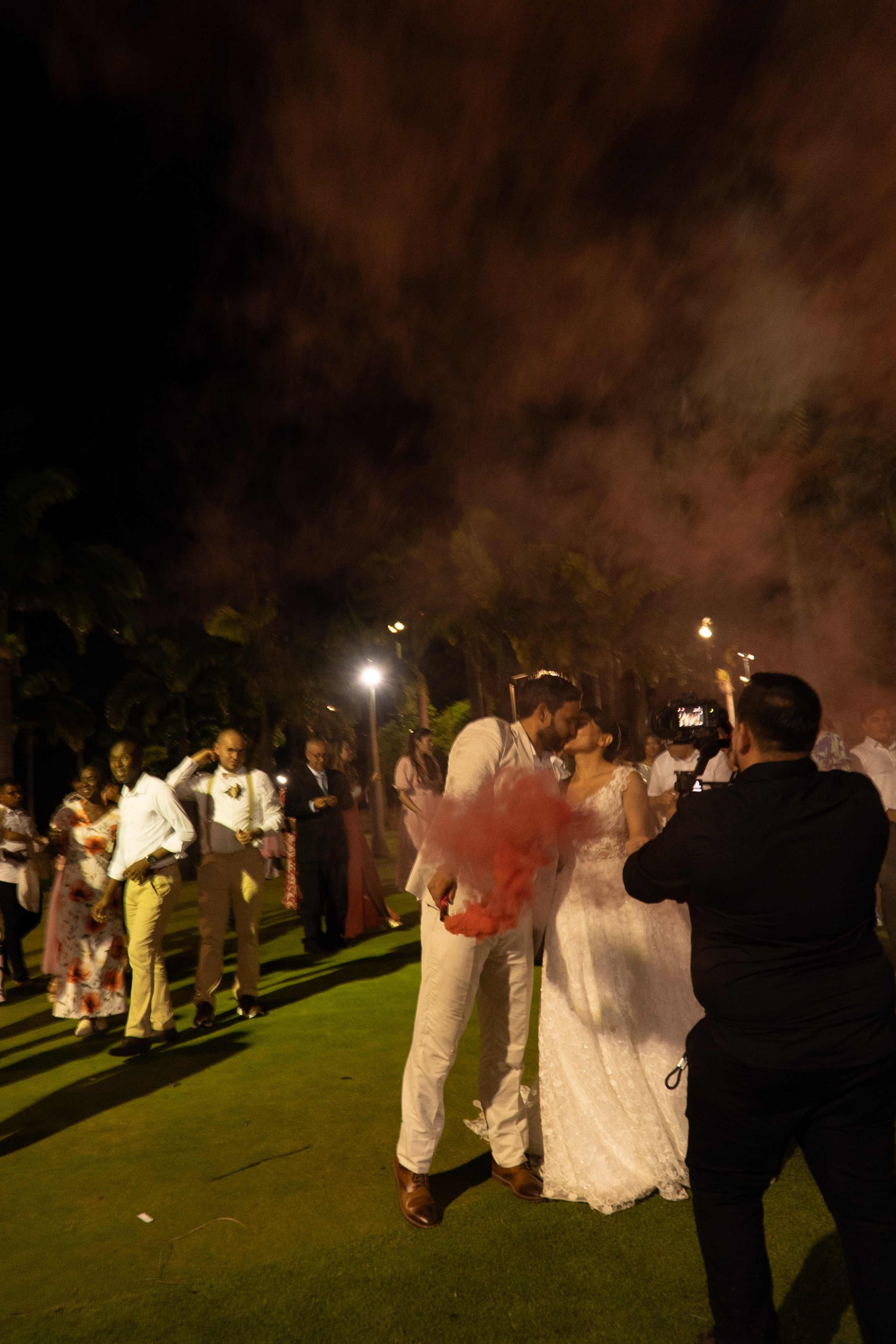 Carola & Gerson. Wedding Photographer in Barcelona and Medellin