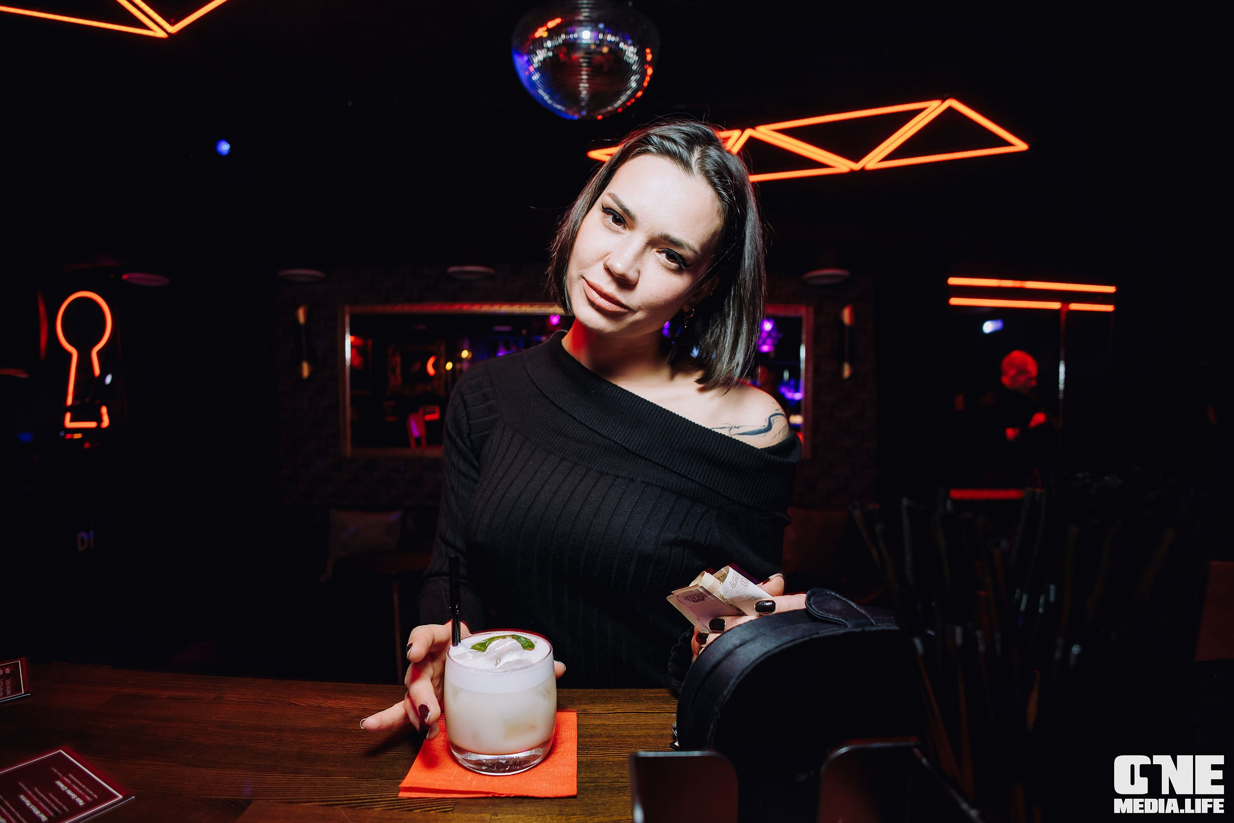 Фоторепортаж из бара Secret. One Media Life: фоторепортажи, фотоотчеты с мероприятий и заведений