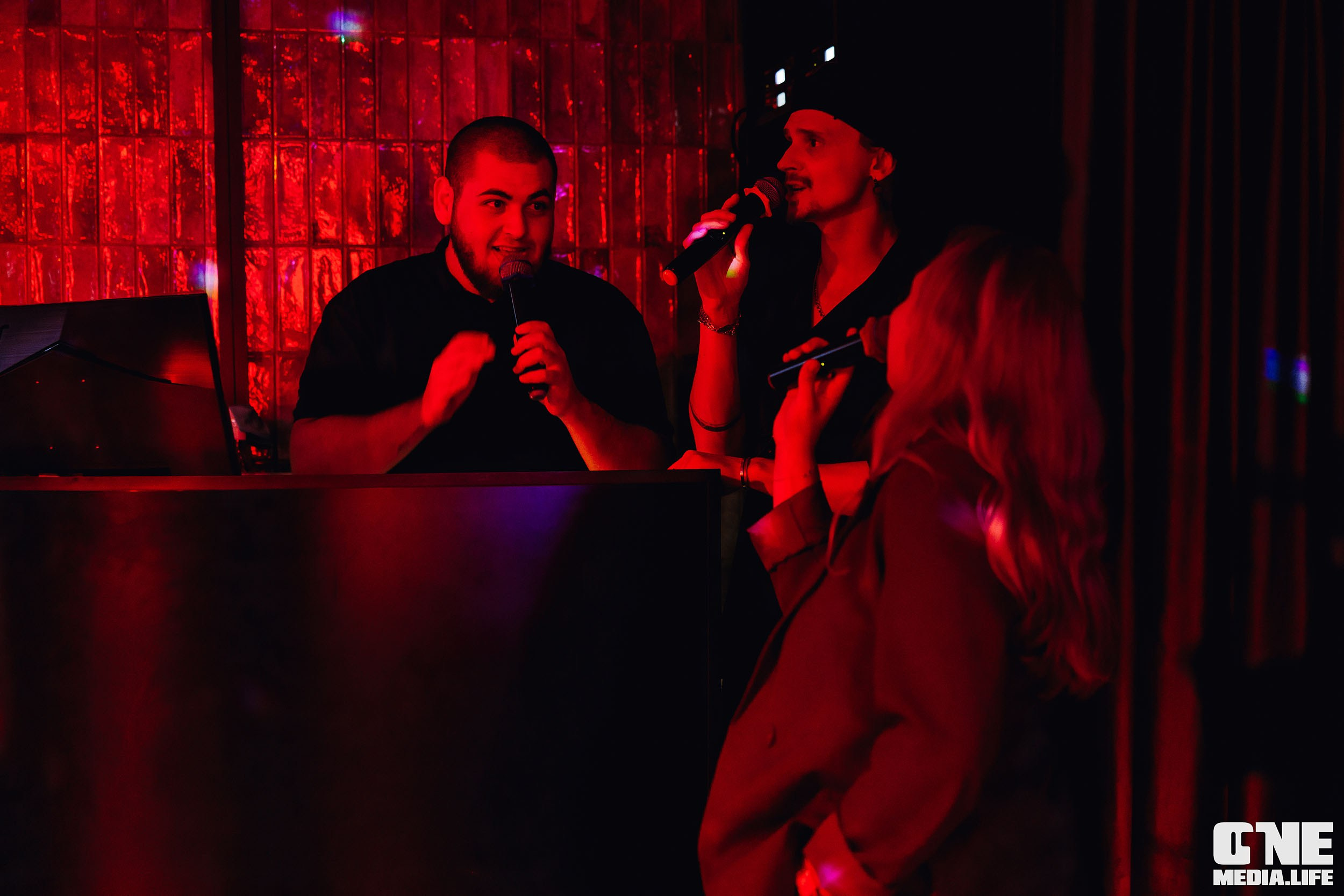 Фоторепортаж из караоке-клуба Белгравия. One Media Life: фоторепортажи, фотоотчеты с мероприятий и заведений