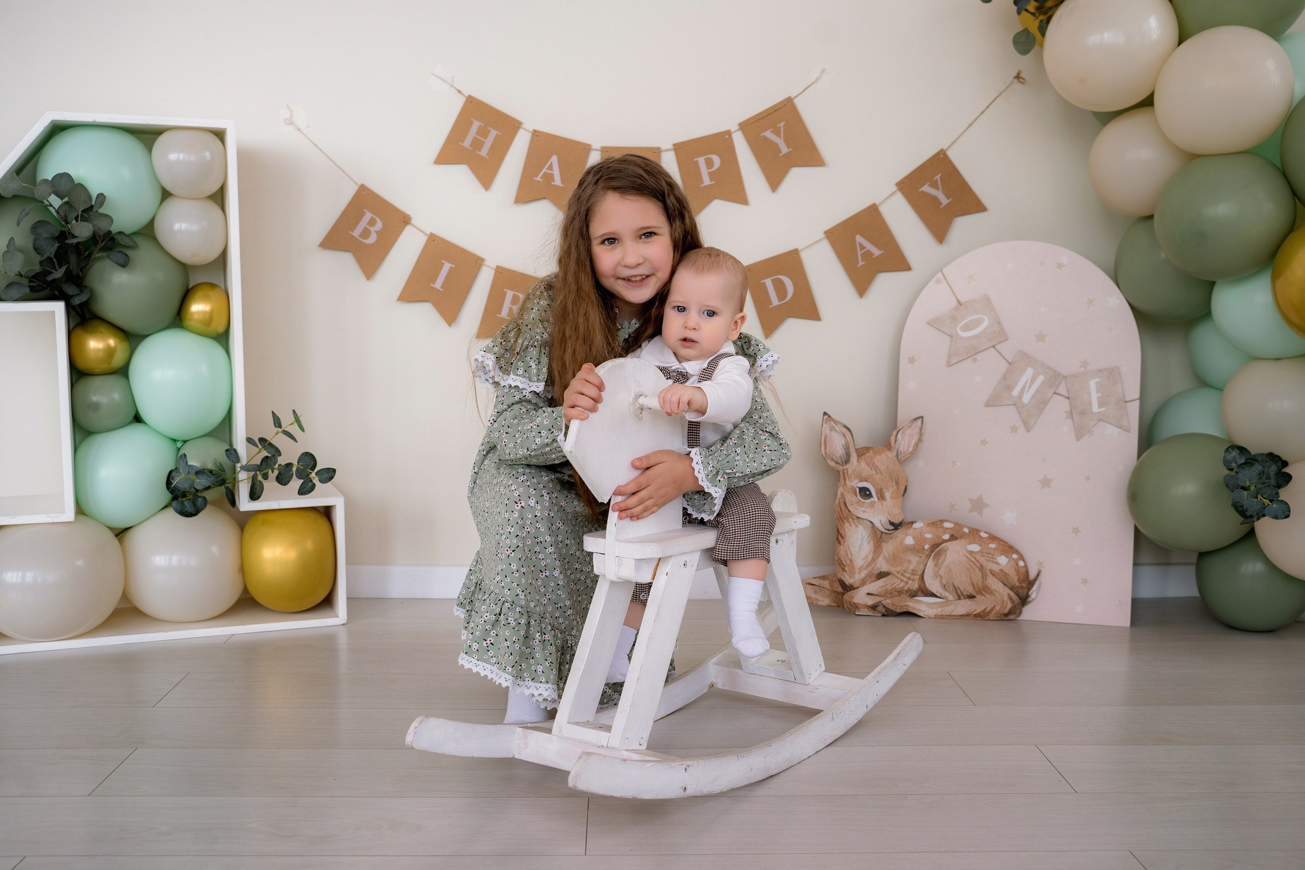 Фотосессия Cake Smash. Фотостудия Малина в городе Улан-Удэ. Фотограф Ирина Жарникова