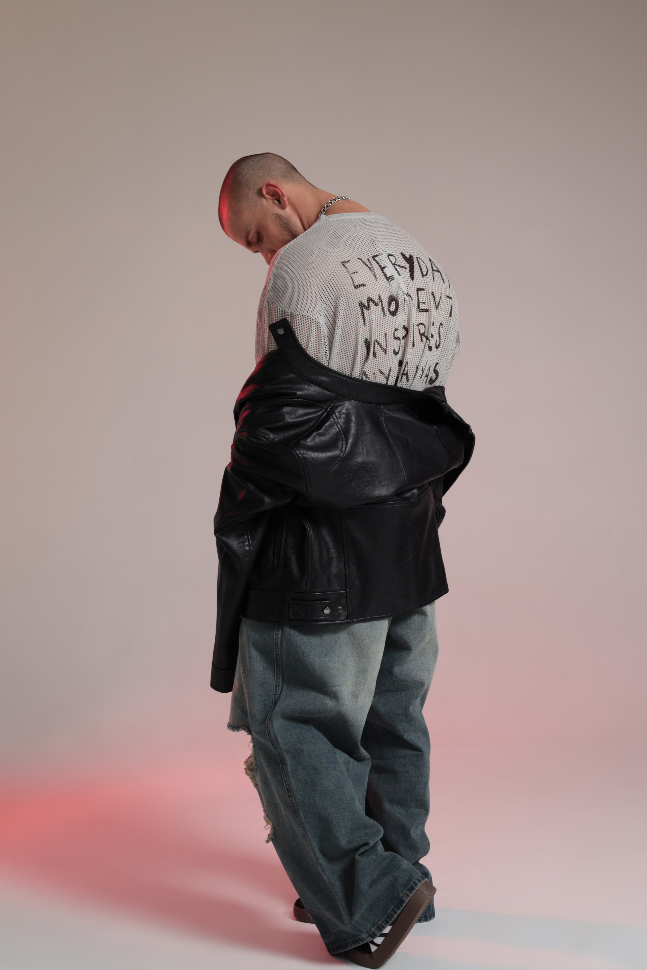 Модель Владислав Л. (177 см, 120/77/90)