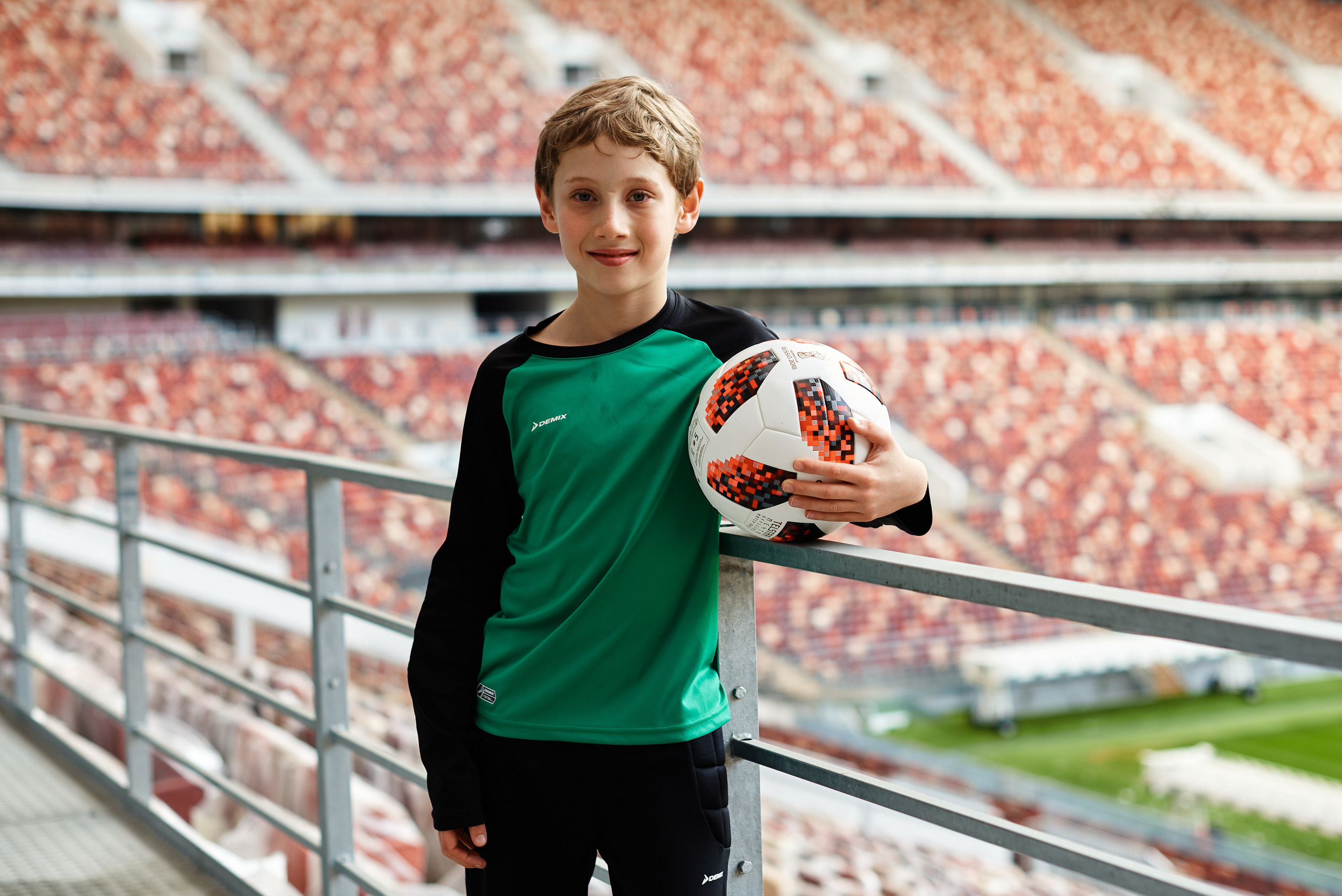 Фотосъёмка дня рождения в Лужниках. Артём Савиных — профессиональный фотограф в Москве | Репортажи, свадьбы, портреты