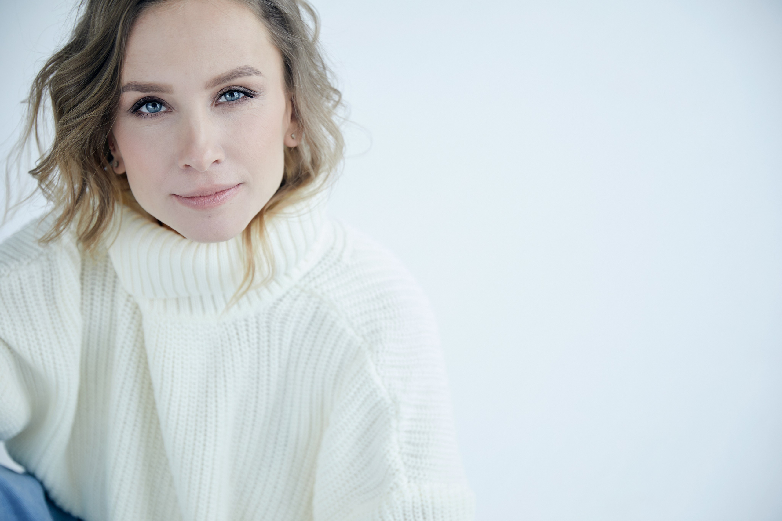 VALERIA. Yulia Otroschenko