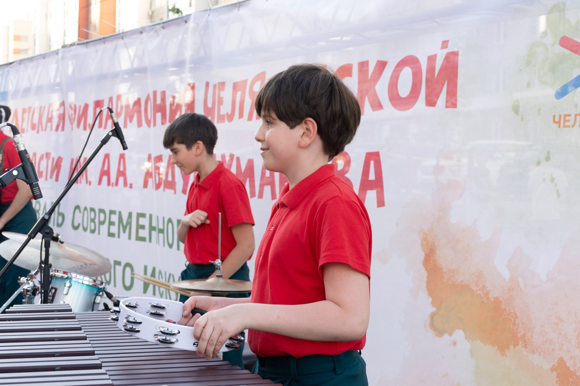 Фестиваль современного исполнительского искусства (Сквер Академ Риверсайд). Фотограф Максим Буряк