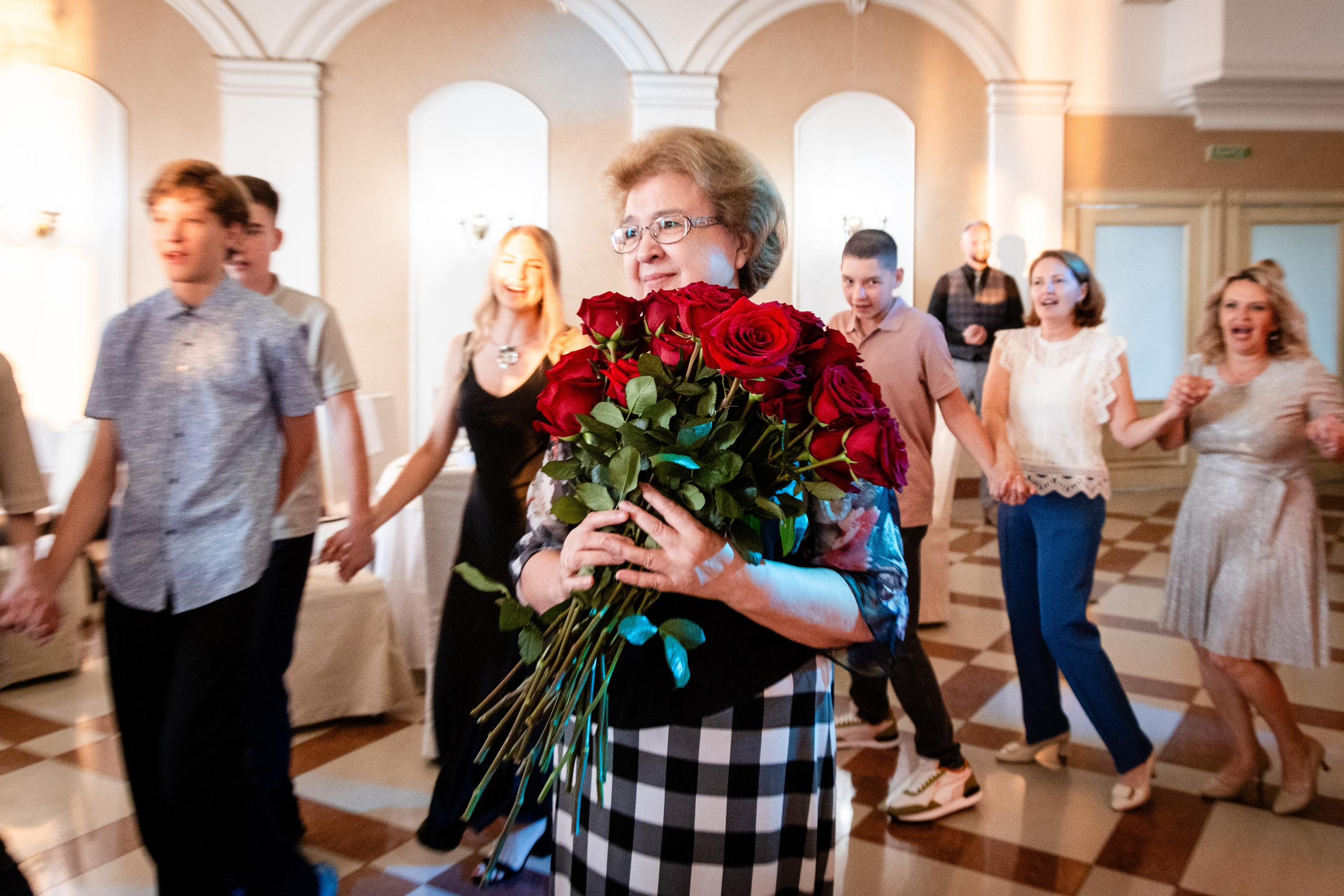 Школьный выпускной. Детский фотограф видеограф в Хабаровске Михаил Орлов