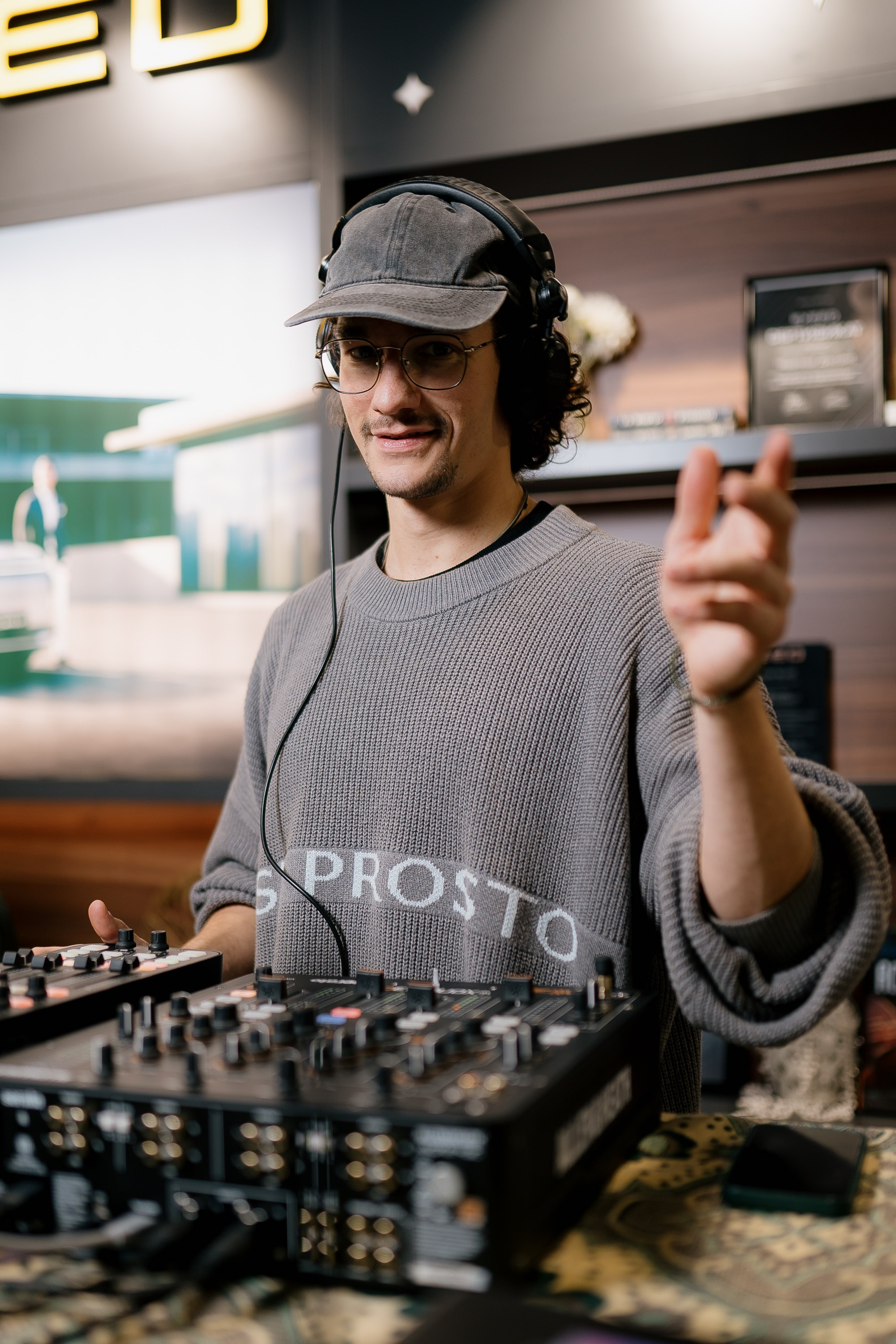 Презентация Exlantix ET. Сергей Кошкин. Репортажная и ивент-фотография в Сургуте