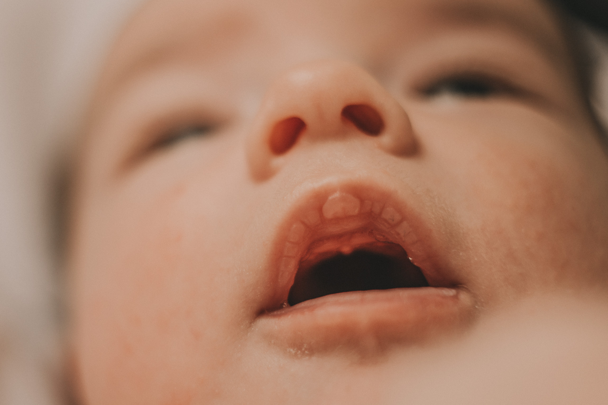 Марк, Нина, Костя и Мелвин. Фотограф новорожденных в стиле lifestyle в Воронеже Юлия Ключникова