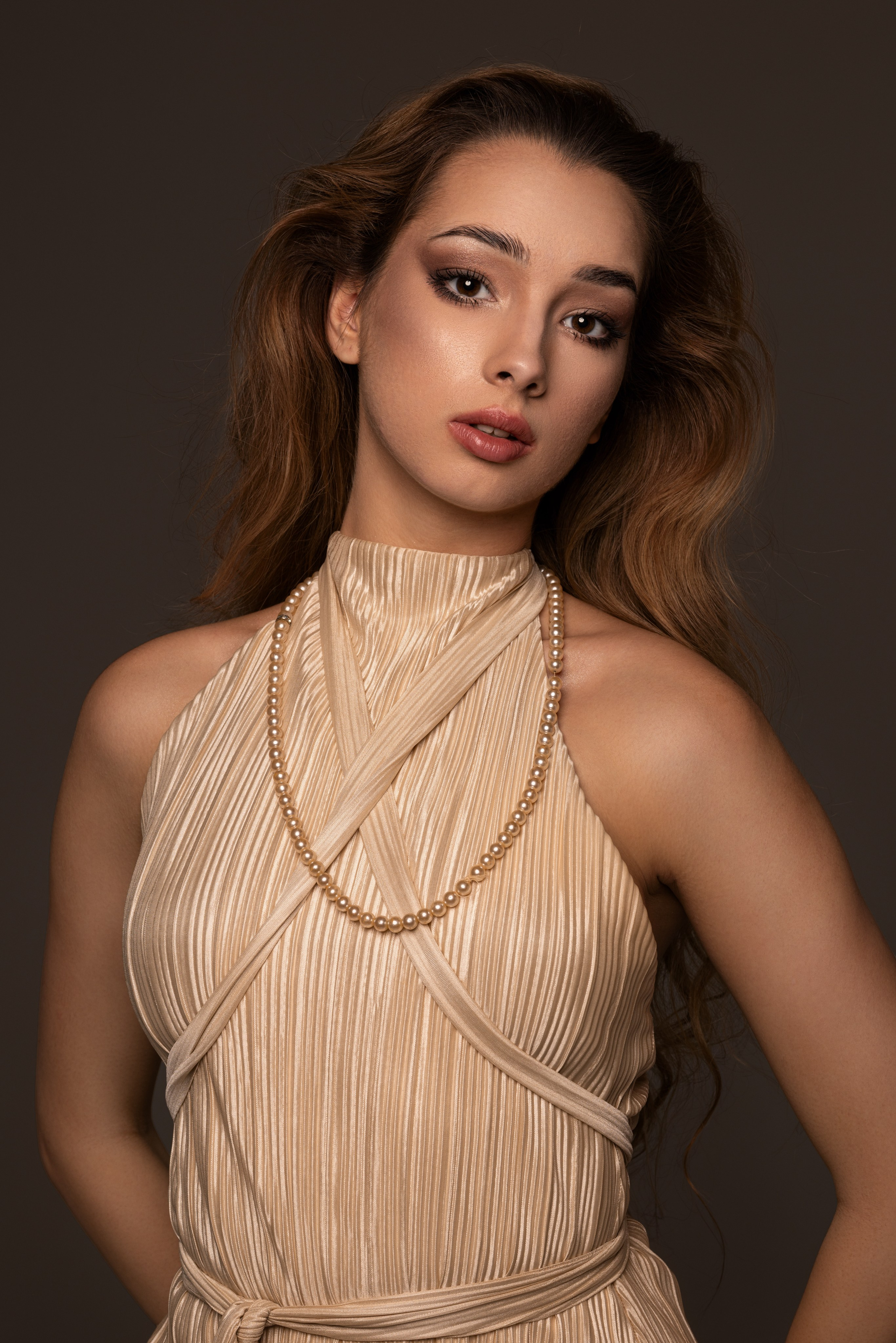 Студийная съемка с Полиной на циклораме в формате для «себя». Дмитрий Шульгин, портретный фотограф в Воронеже